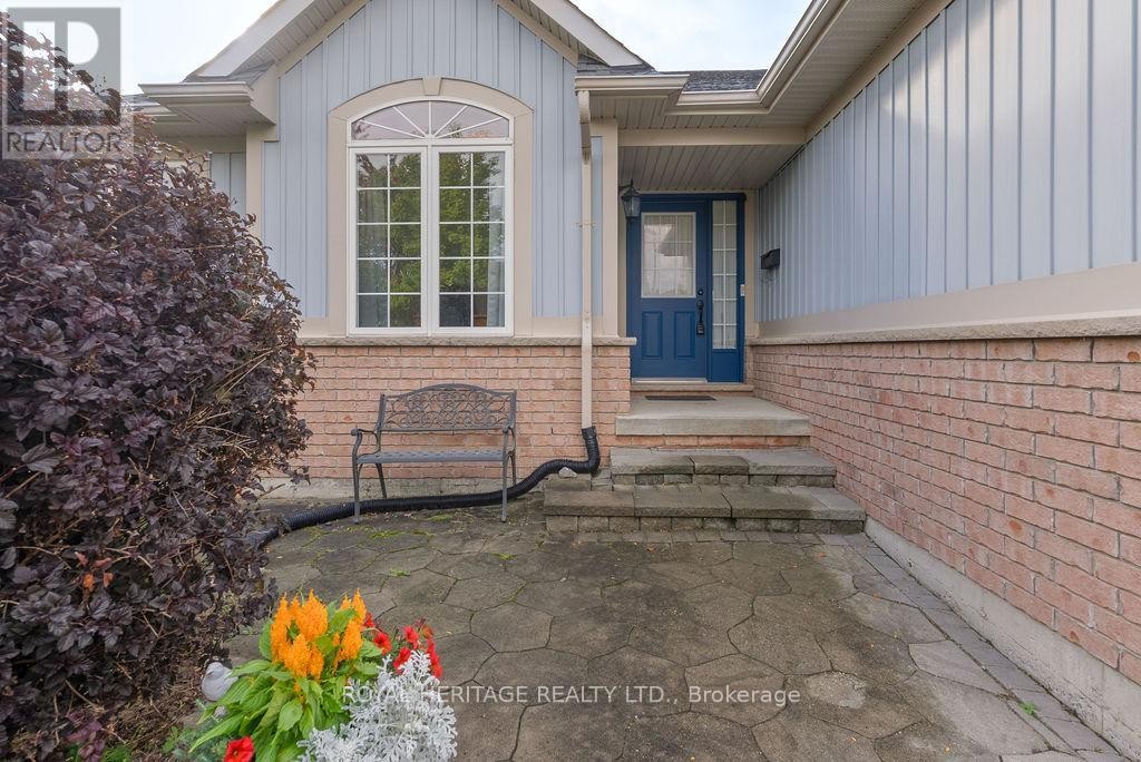 












19 THRUSHWOOD TRAIL

,
Kawartha Lakes (Lindsay),




Ontario
K9V0B1

