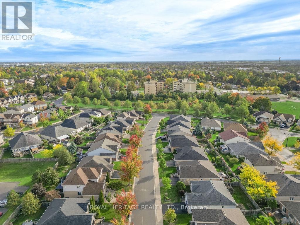 












19 THRUSHWOOD TRAIL

,
Kawartha Lakes (Lindsay),




Ontario
K9V0B1

