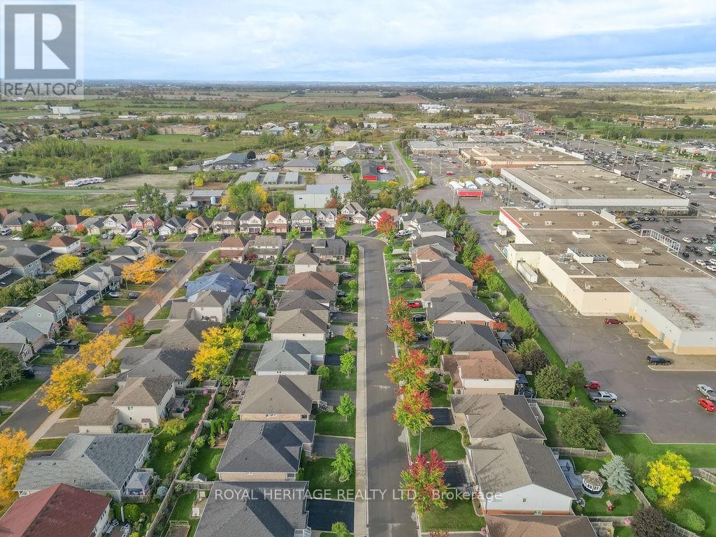 












19 THRUSHWOOD TRAIL

,
Kawartha Lakes (Lindsay),




Ontario
K9V0B1

