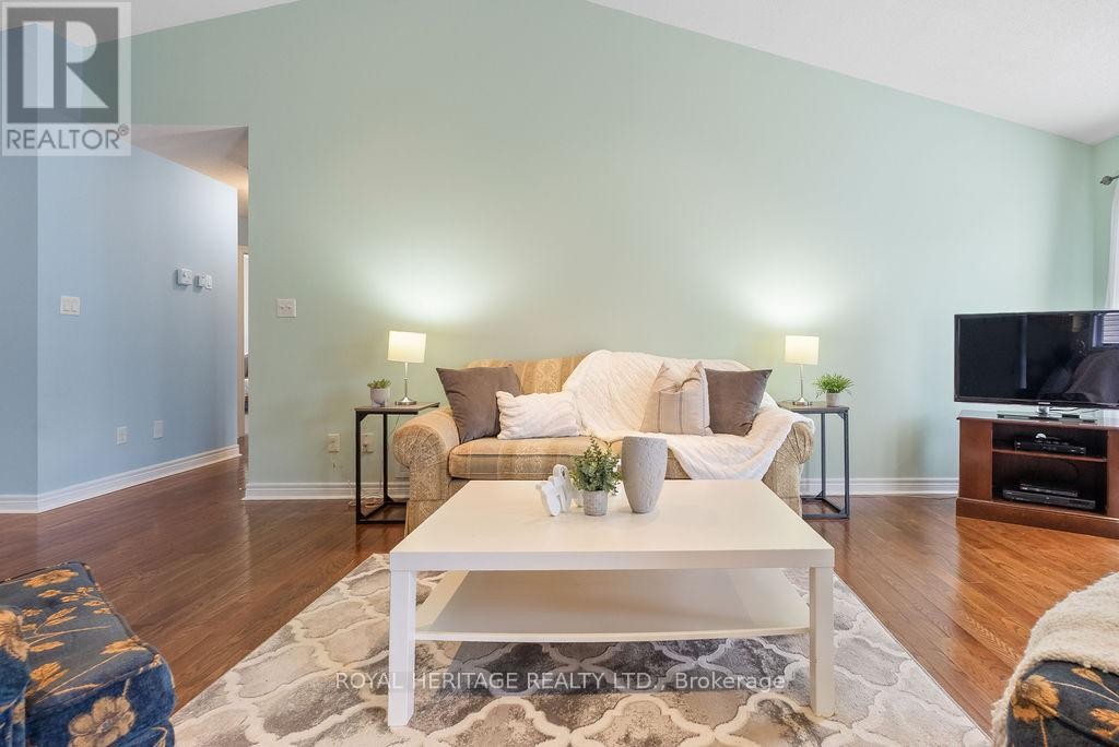 












19 THRUSHWOOD TRAIL

,
Kawartha Lakes (Lindsay),




Ontario
K9V0B1

