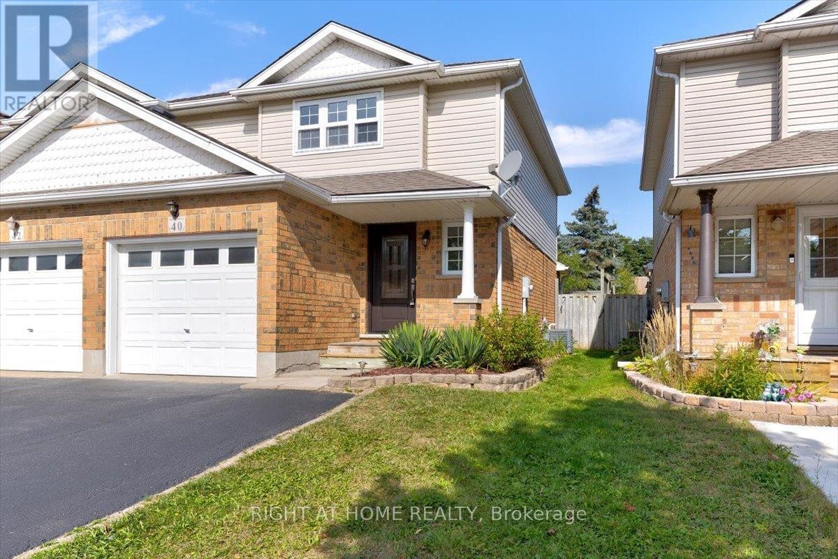 












40 WATERCRESS COURT

,
Kitchener,




Ontario
N2E3S8

