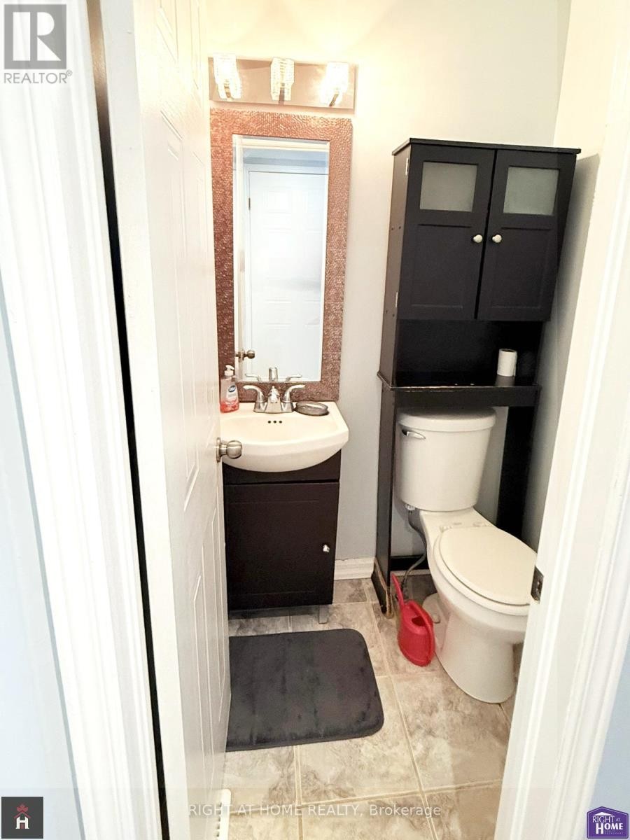 












68 - 1095 JALNA BOULEVARD

,
London South (South X),




Ontario
N6E2Y7


