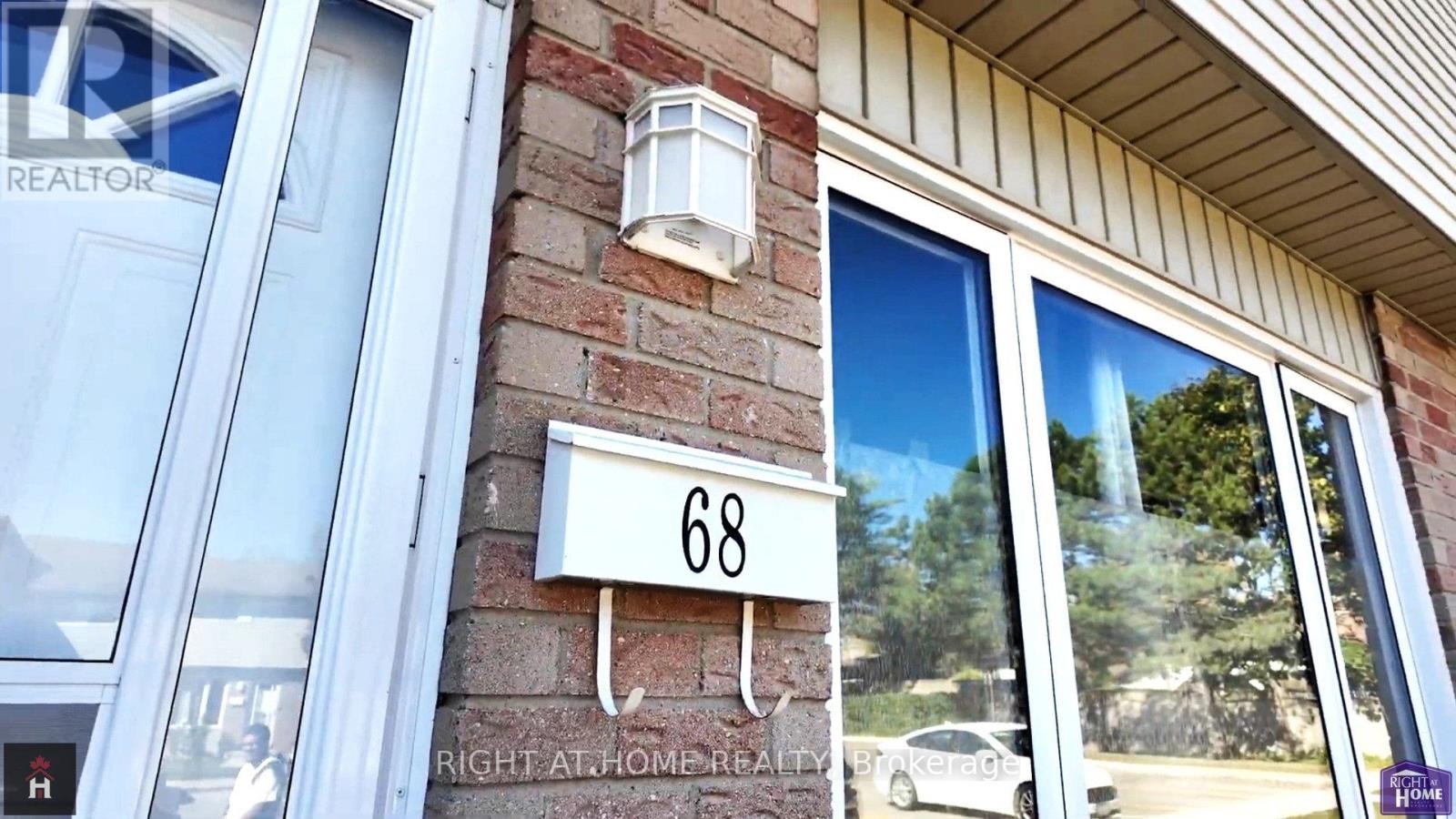 












68 - 1095 JALNA BOULEVARD

,
London South (South X),




Ontario
N6E2Y7

