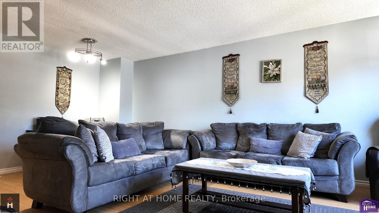 












68 - 1095 JALNA BOULEVARD

,
London South (South X),




Ontario
N6E2Y7


