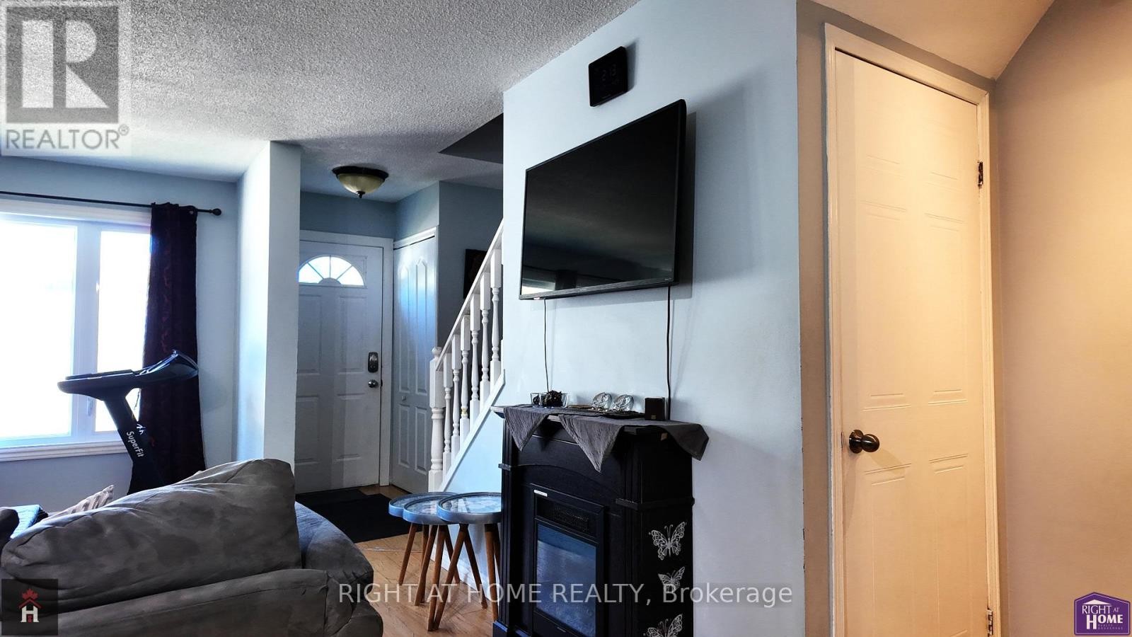 












68 - 1095 JALNA BOULEVARD

,
London South (South X),




Ontario
N6E2Y7

