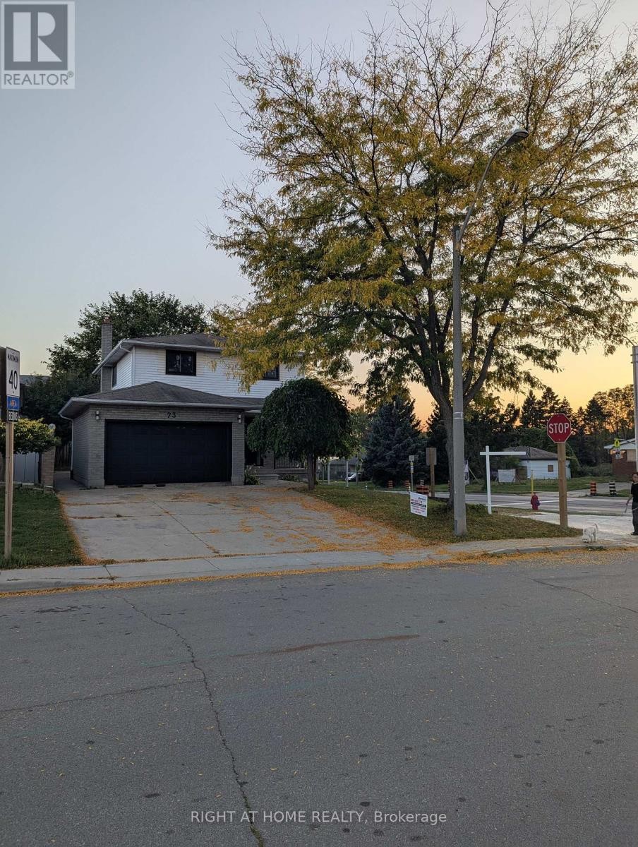 












73 SKYVIEW DRIVE

,
Hamilton (Falkirk),




Ontario
L9B1X5

