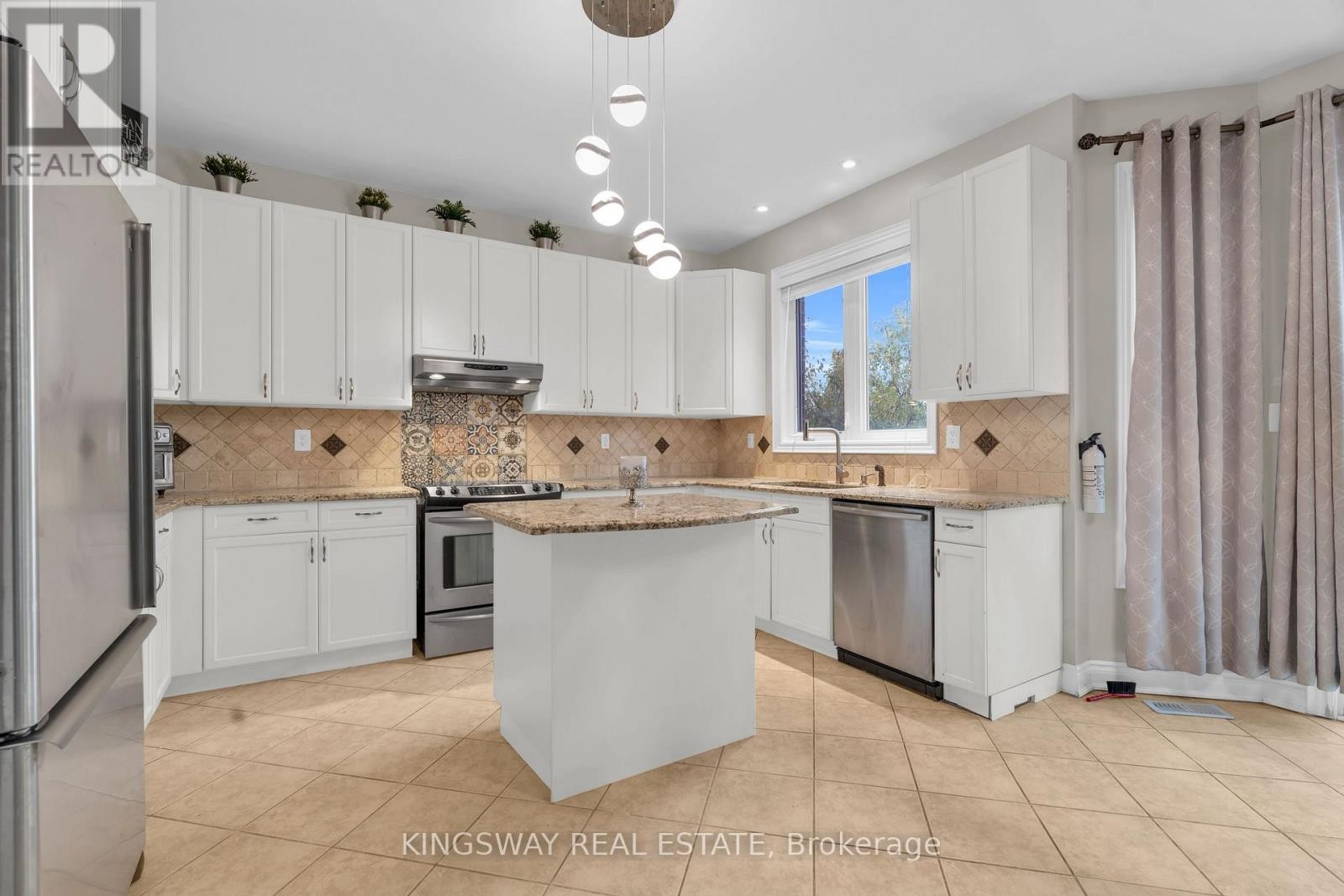 












75 CHASE CRESCENT

,
Cambridge,




Ontario
N3C0B3

