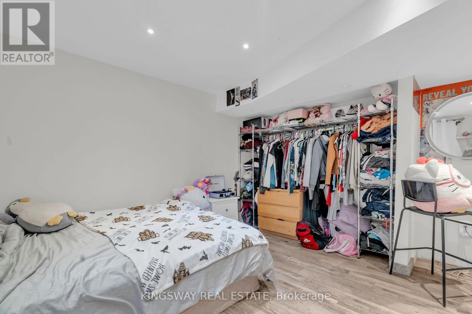 












75 CHASE CRESCENT

,
Cambridge,




Ontario
N3C0B3

