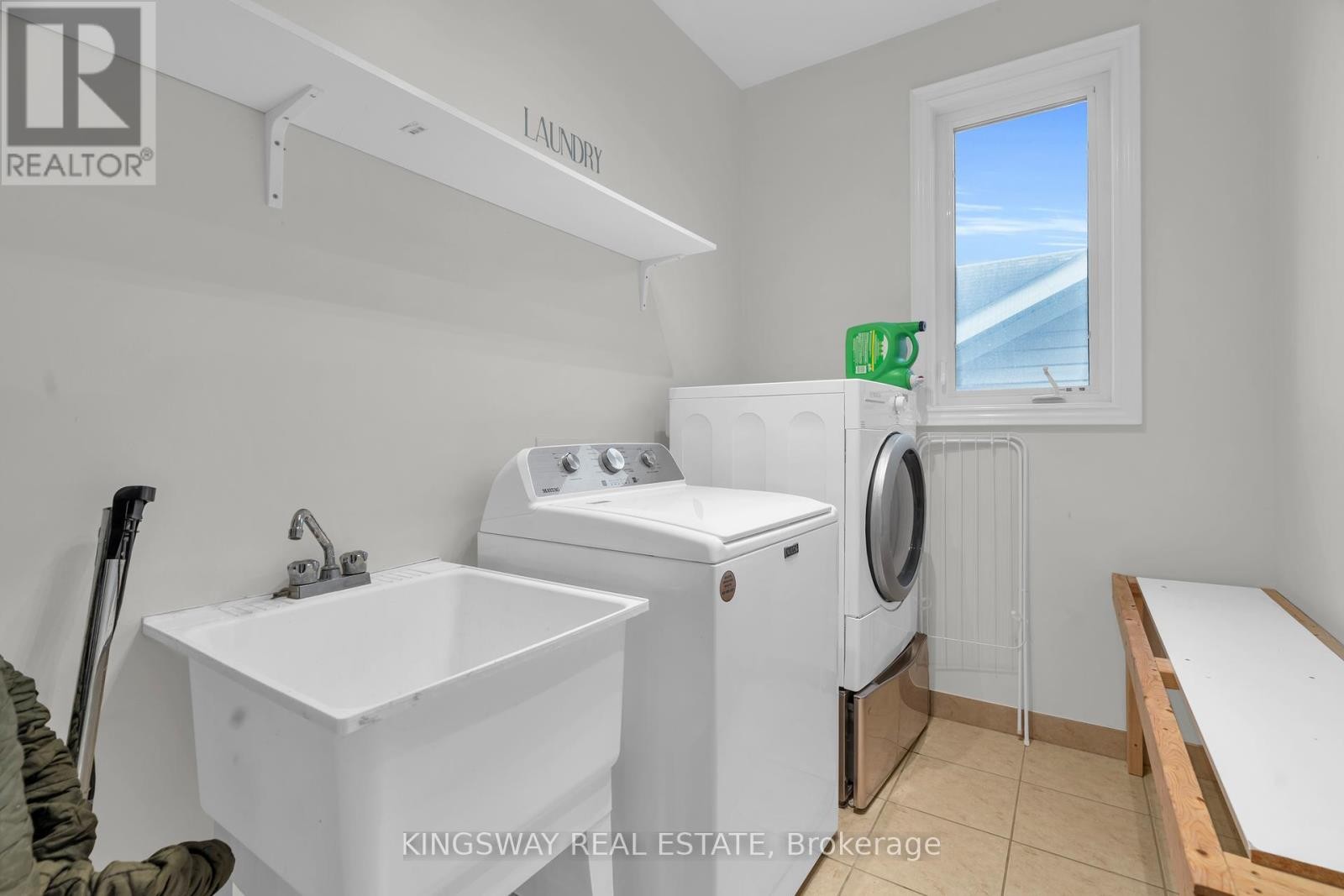 












75 CHASE CRESCENT

,
Cambridge,




Ontario
N3C0B3

