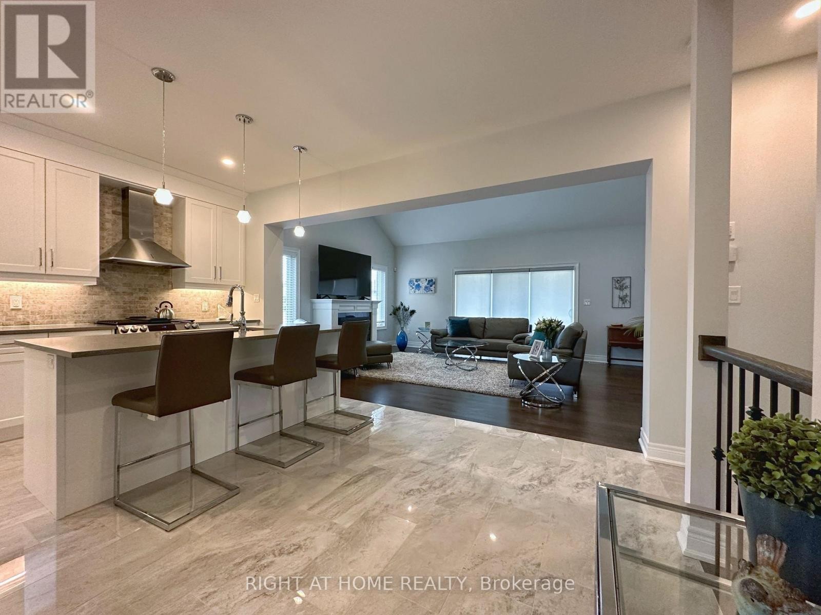 












3628 ALLEN TRAIL

,
Fort Erie (Ridgeway),




Ontario
L0S1N0

