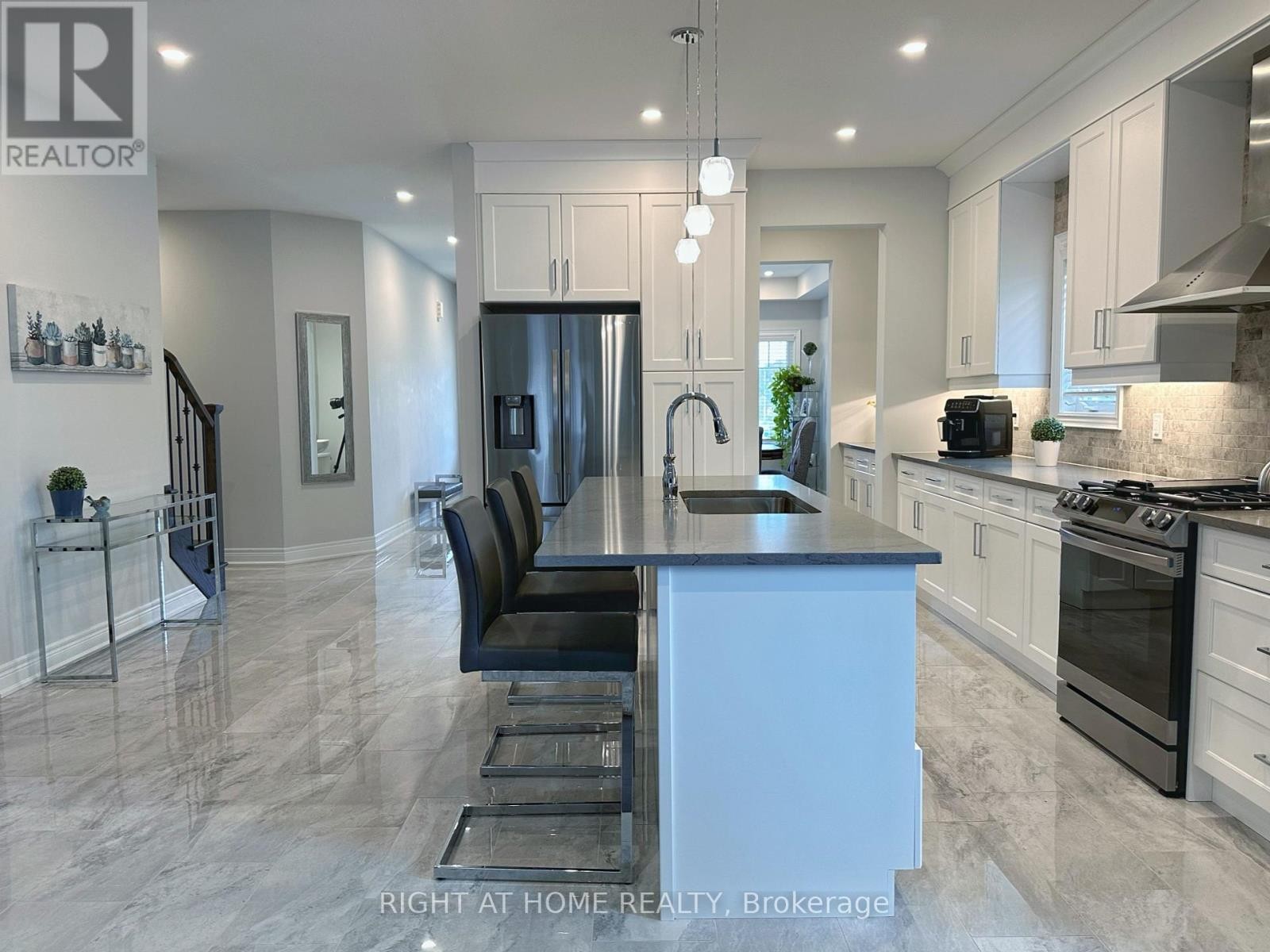 












3628 ALLEN TRAIL

,
Fort Erie (Ridgeway),




Ontario
L0S1N0

