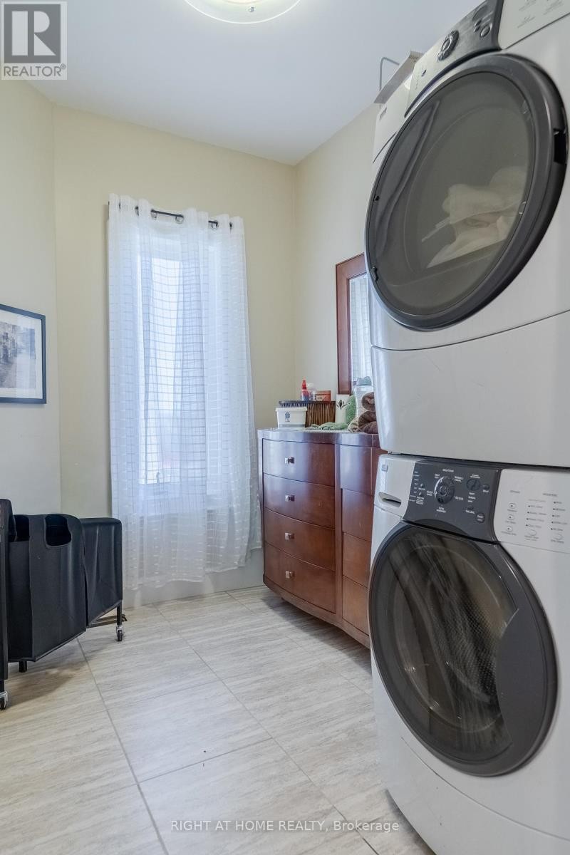 












843 COUNTY RD 2

,
Lakeshore,




Ontario
N0R1A0

