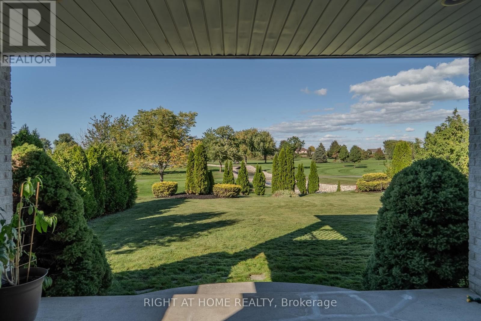 












843 COUNTY RD 2

,
Lakeshore,




Ontario
N0R1A0

