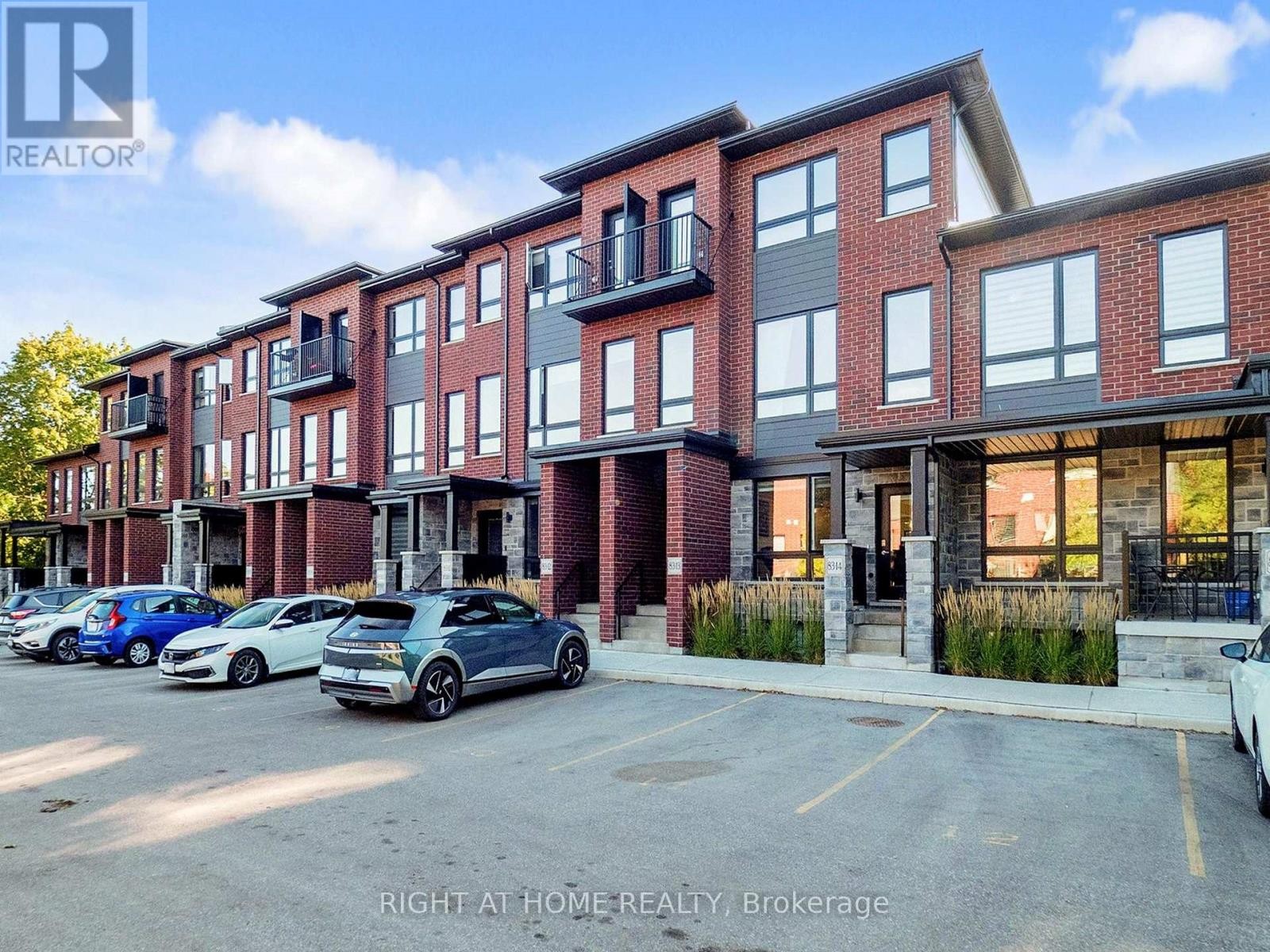 












07 - 83 BEECHWOOD AVENUE

,
Guelph (Junction/Onward Willow),




Ontario
N1H5Z7

