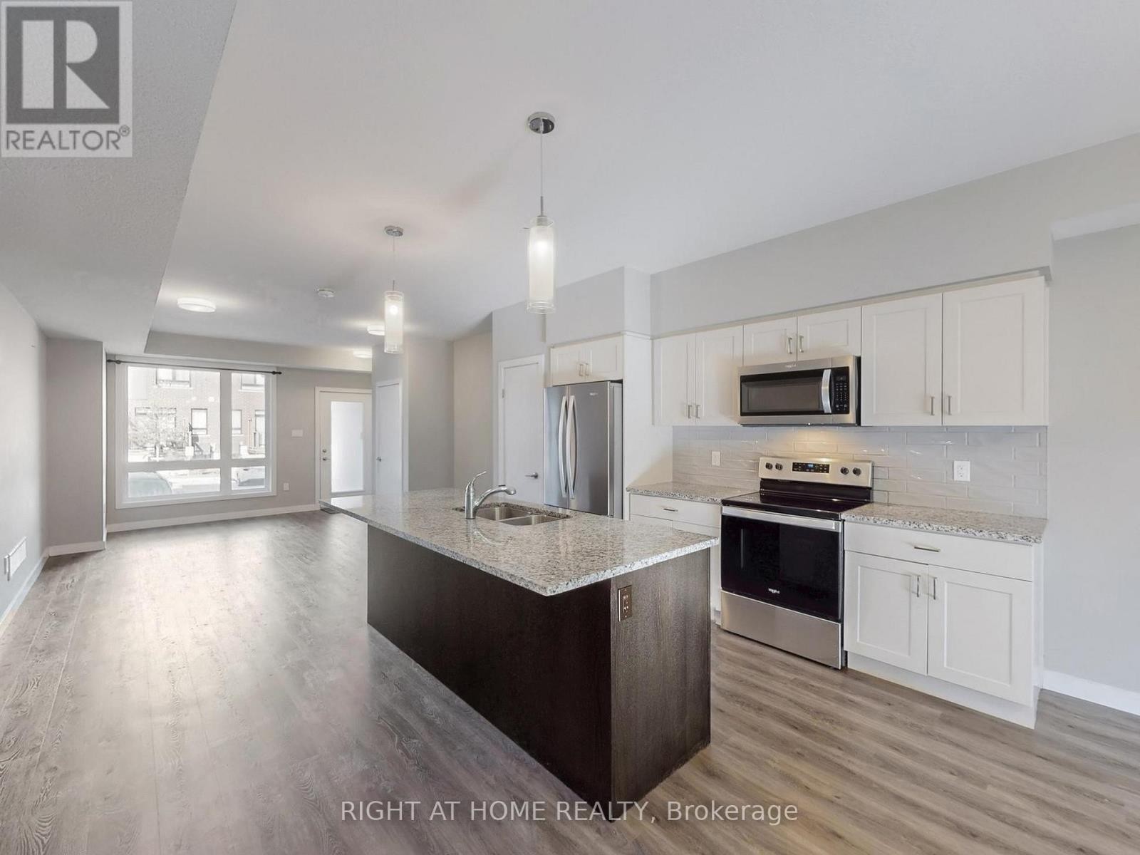 












07 - 83 BEECHWOOD AVENUE

,
Guelph (Junction/Onward Willow),




Ontario
N1H5Z7

