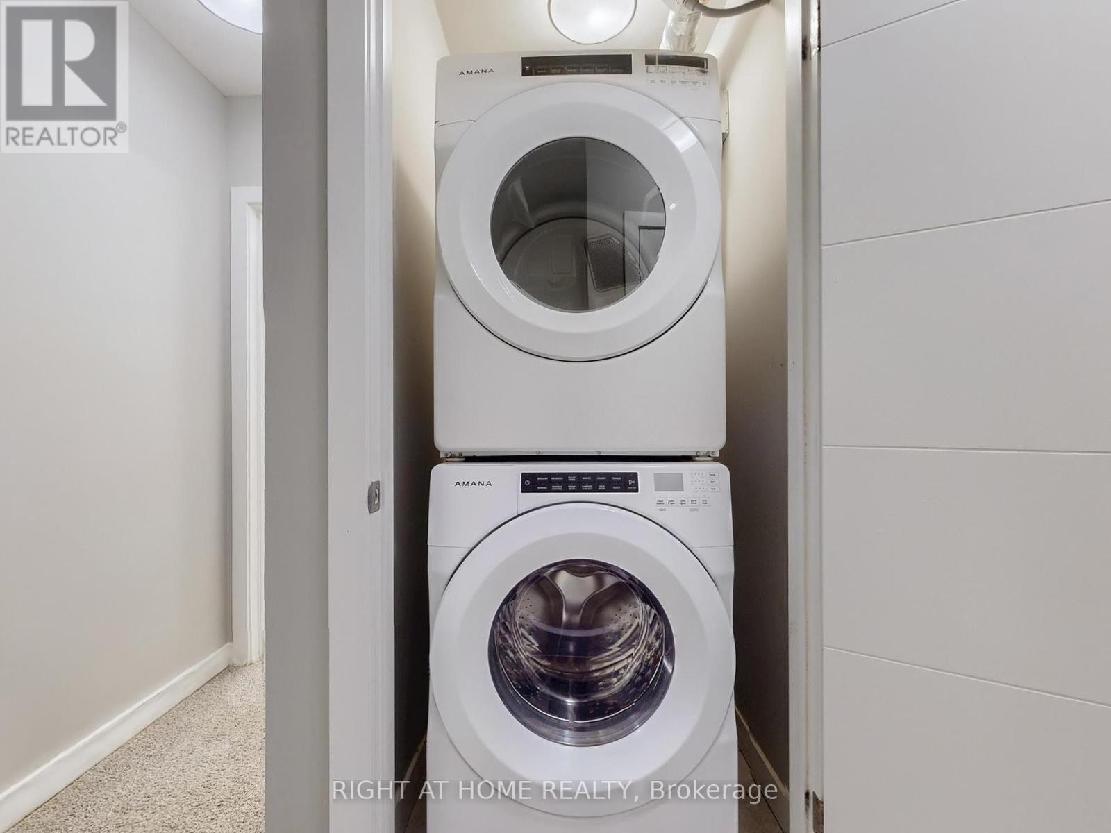 












07 - 83 BEECHWOOD AVENUE

,
Guelph (Junction/Onward Willow),




Ontario
N1H5Z7

