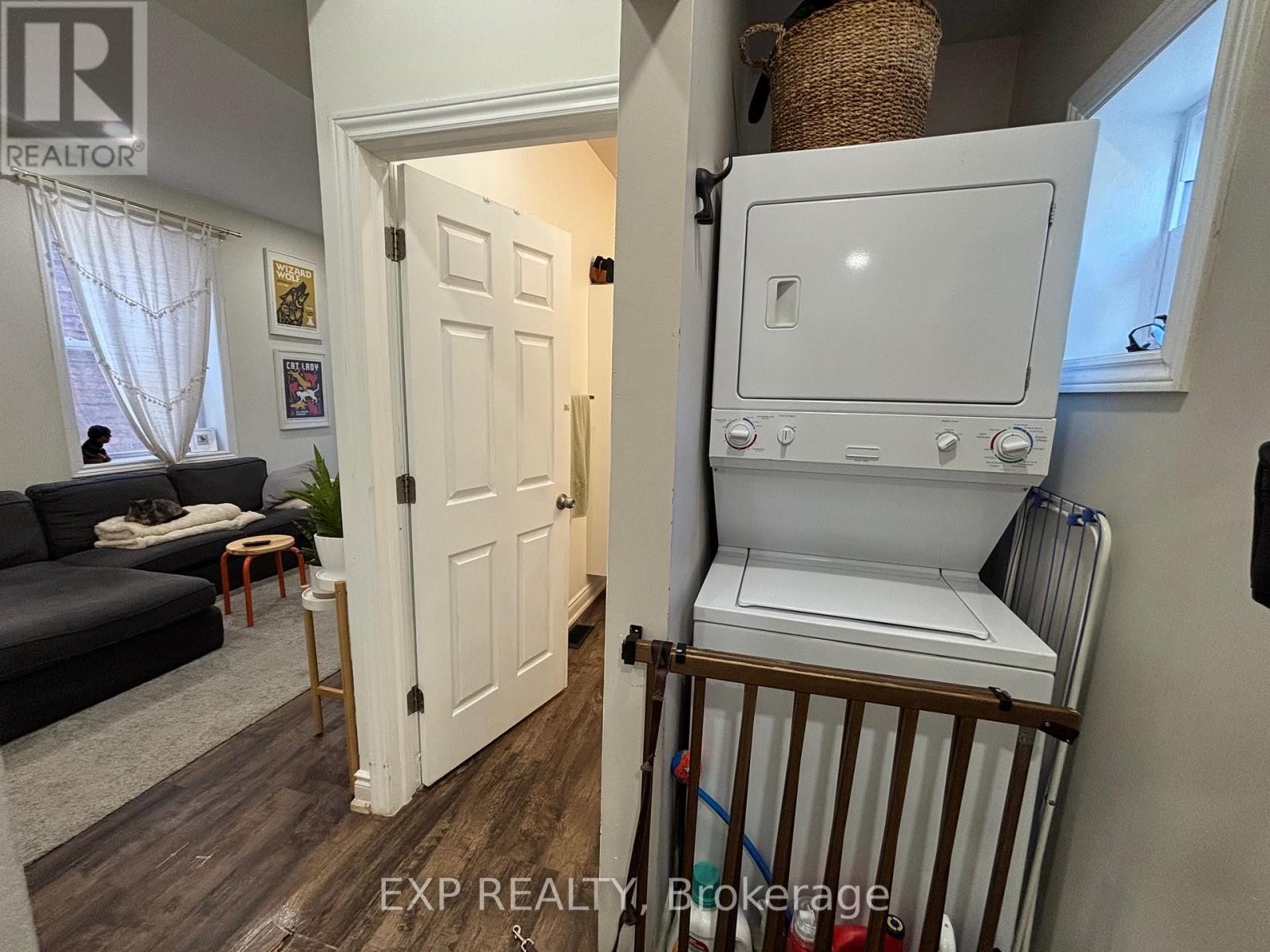 












MAIN - 163 WENTWORTH STREET N

,
Hamilton (Landsdale),




Ontario
L8L5V6

