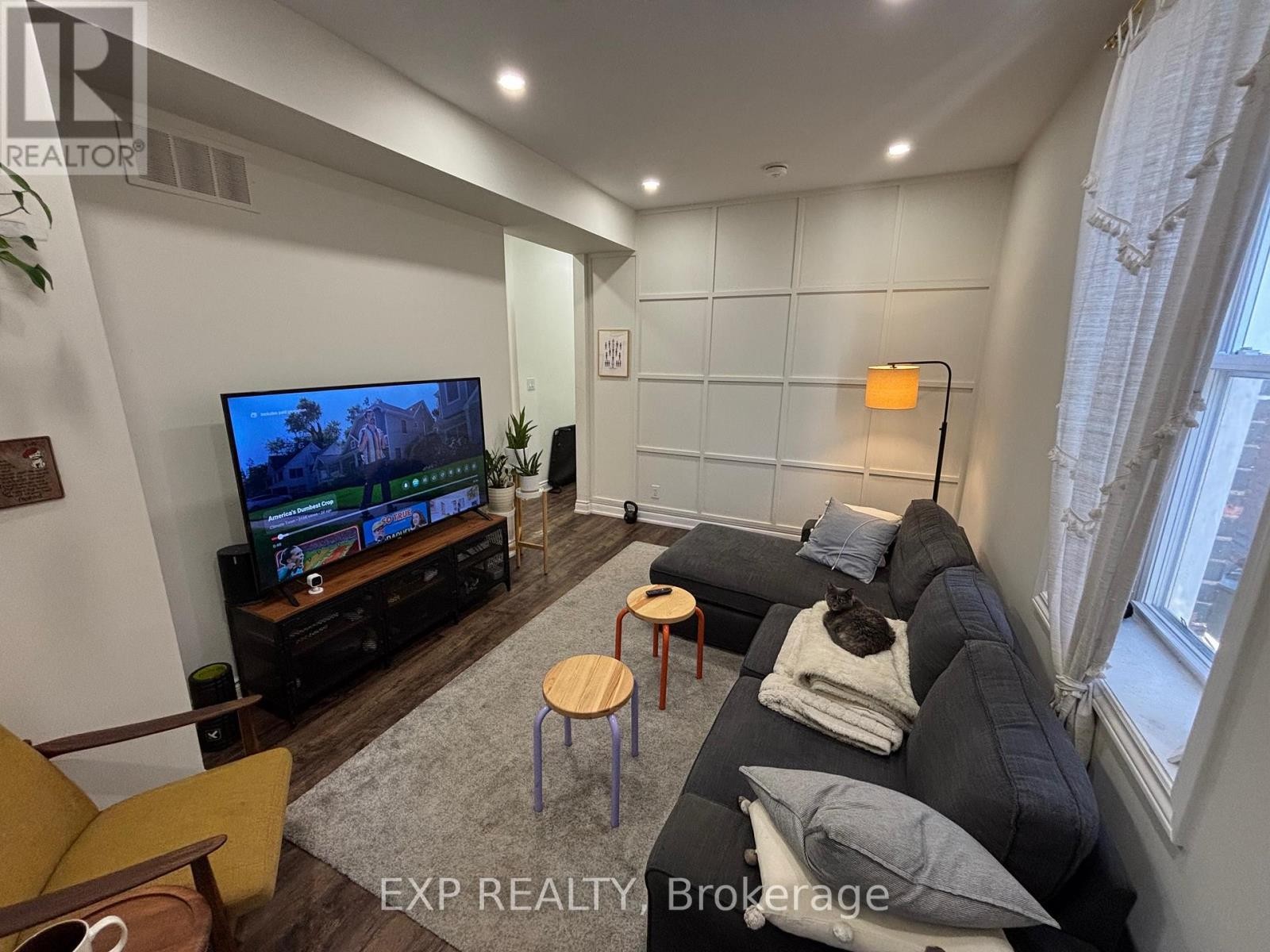 












MAIN - 163 WENTWORTH STREET N

,
Hamilton (Landsdale),




Ontario
L8L5V6

