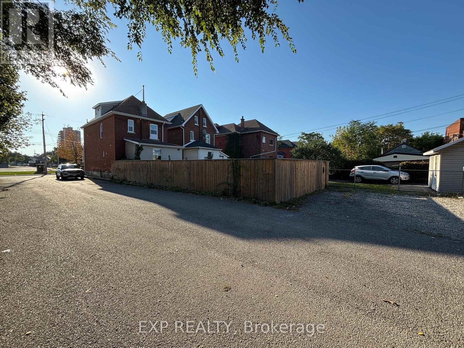 












MAIN - 163 WENTWORTH STREET N

,
Hamilton (Landsdale),




Ontario
L8L5V6

