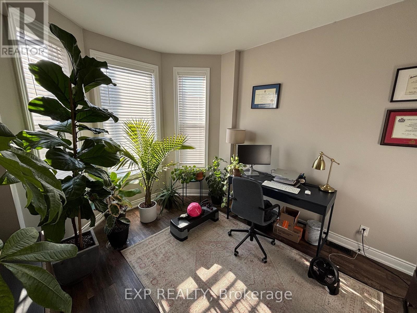 












MAIN - 163 WENTWORTH STREET N

,
Hamilton (Landsdale),




Ontario
L8L5V6

