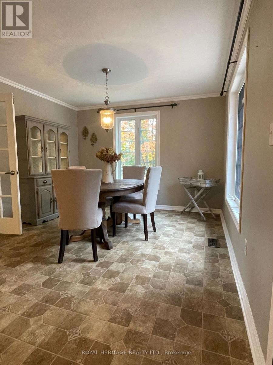 












10175 41 HIGHWAY

,
Addington Highlands (Addington Highlands),




Ontario
K0H1Z0


