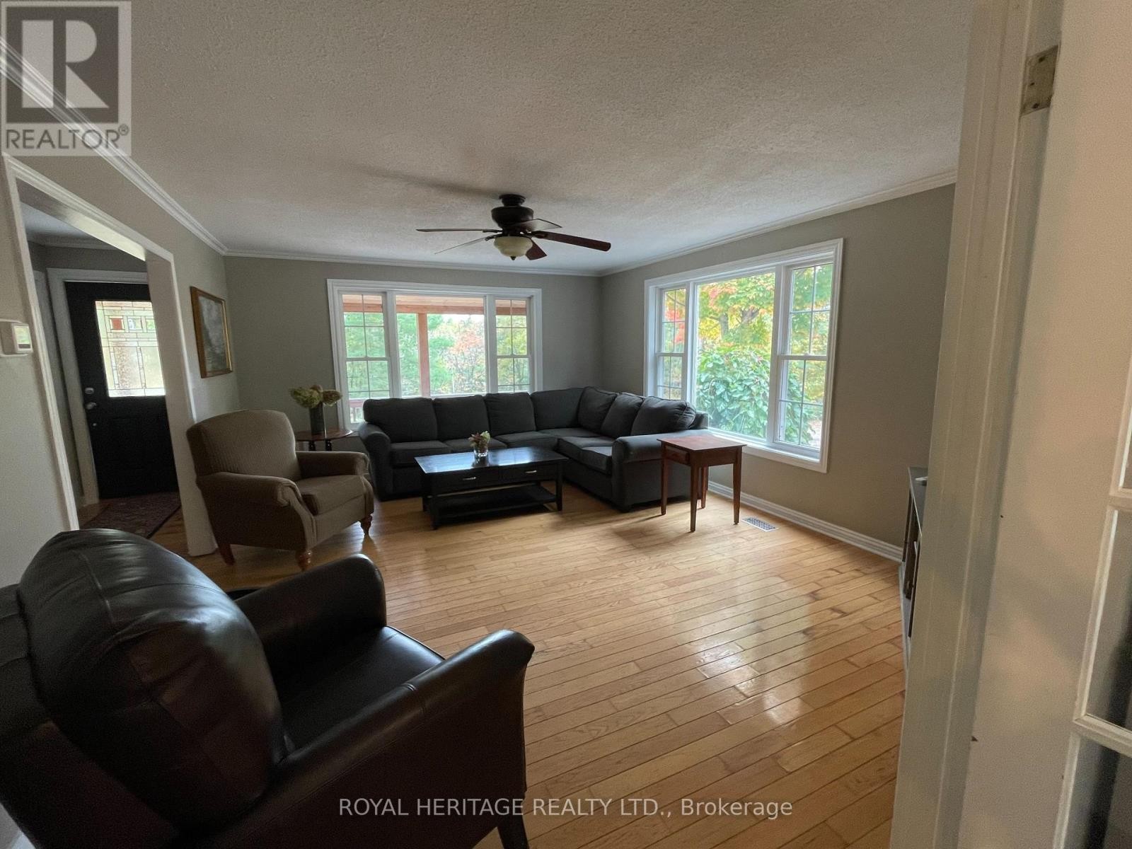 












10175 41 HIGHWAY

,
Addington Highlands (Addington Highlands),




Ontario
K0H1Z0

