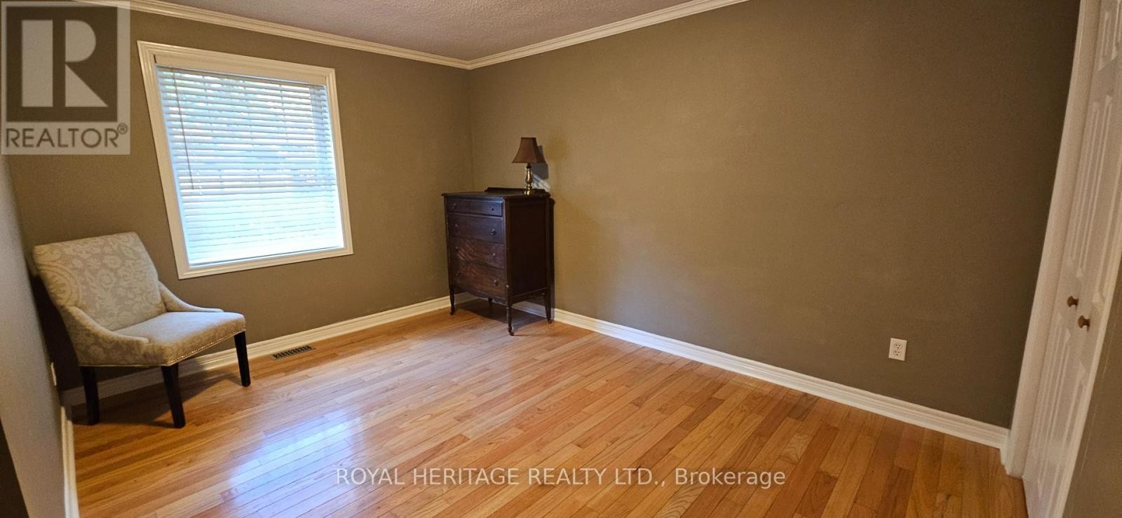 












10175 41 HIGHWAY

,
Addington Highlands (Addington Highlands),




Ontario
K0H1Z0

