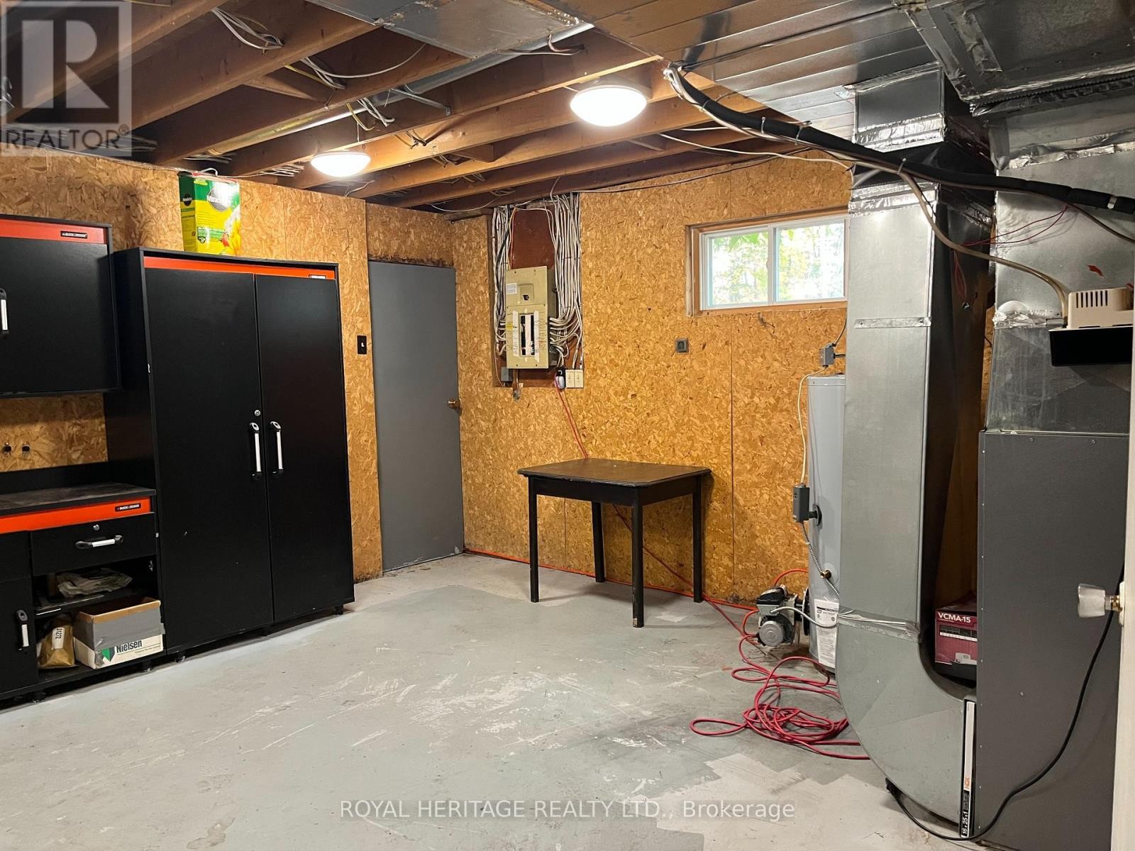 












10175 41 HIGHWAY

,
Addington Highlands (Addington Highlands),




Ontario
K0H1Z0

