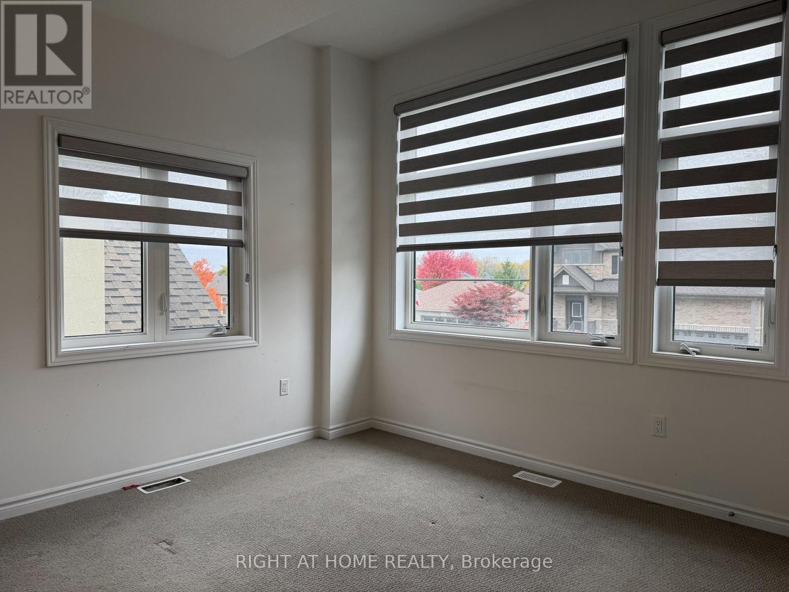 












110 DAUGAARD AVENUE

,
Brant (Paris),




Ontario
N3L0L6


