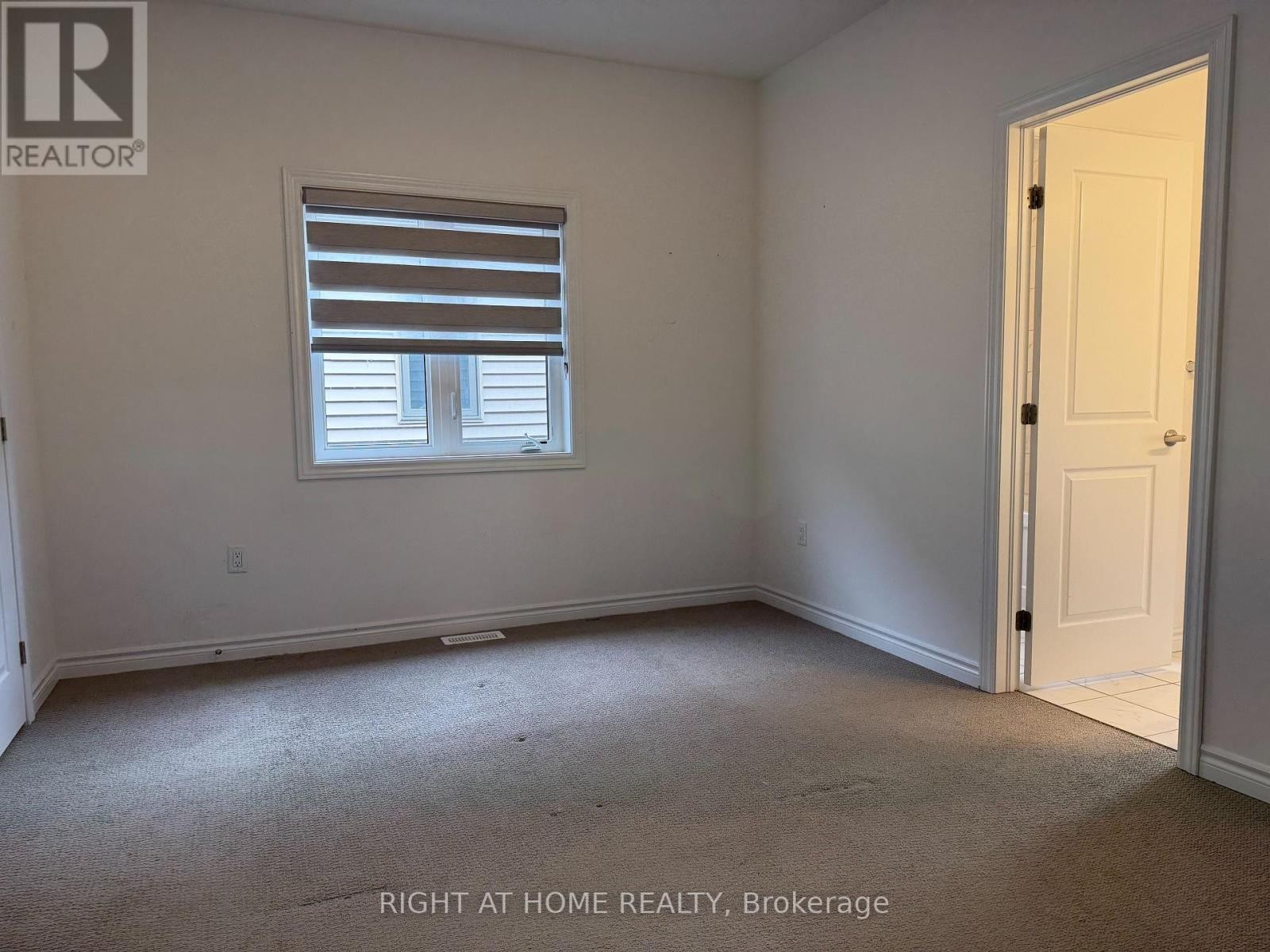 












110 DAUGAARD AVENUE

,
Brant (Paris),




Ontario
N3L0L6

