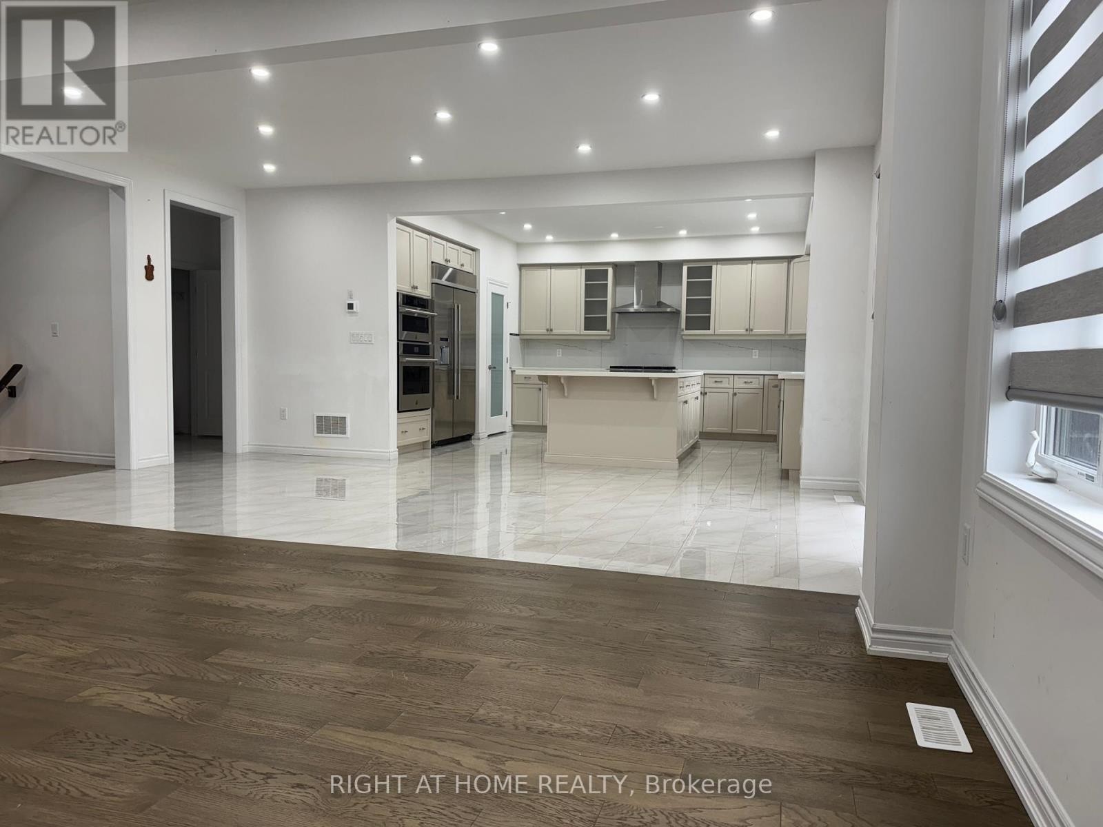 












110 DAUGAARD AVENUE

,
Brant (Paris),




Ontario
N3L0L6


