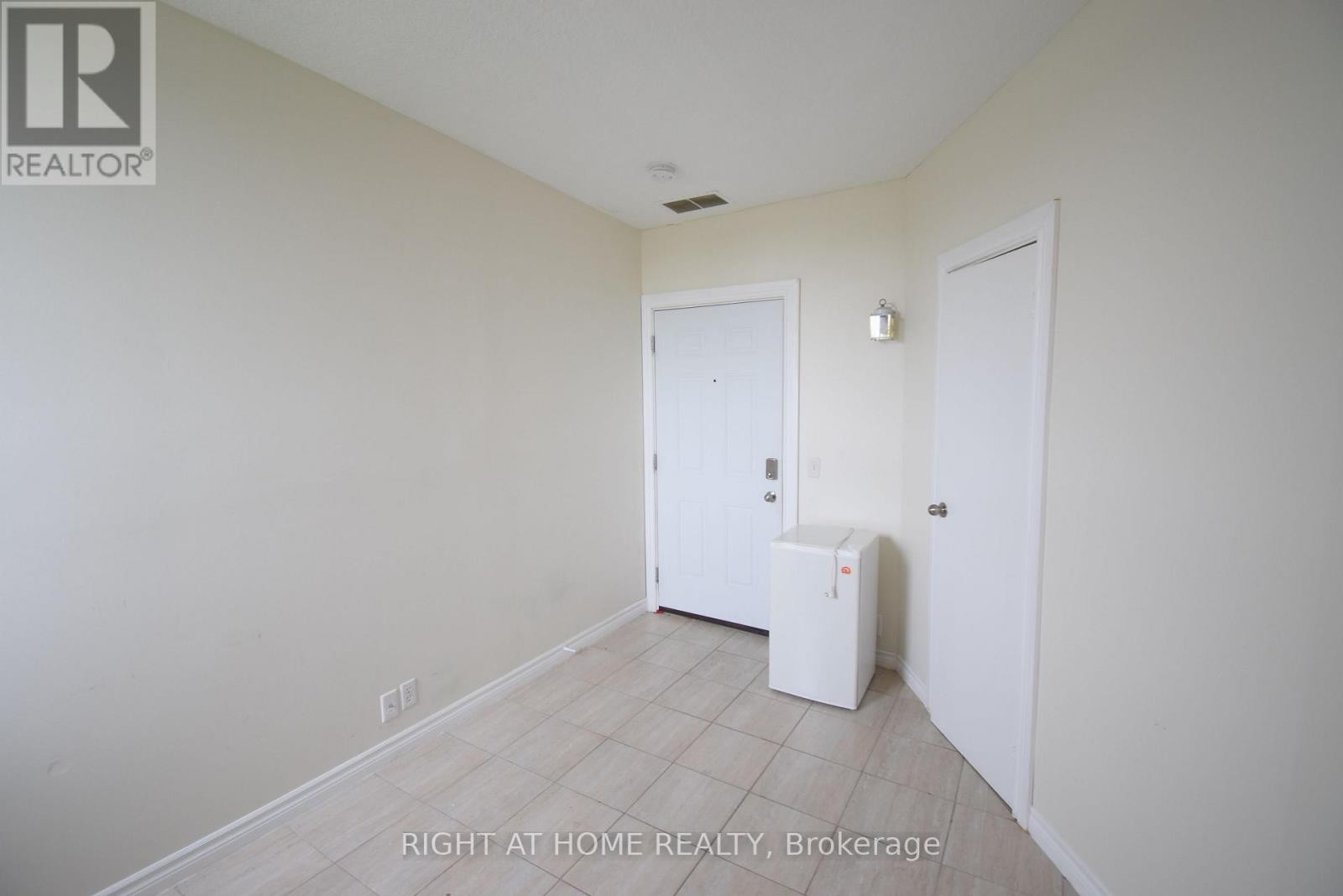 












12 - 279 DROUILLARD ROAD

,
Windsor,




Ontario
N8Y2P4

