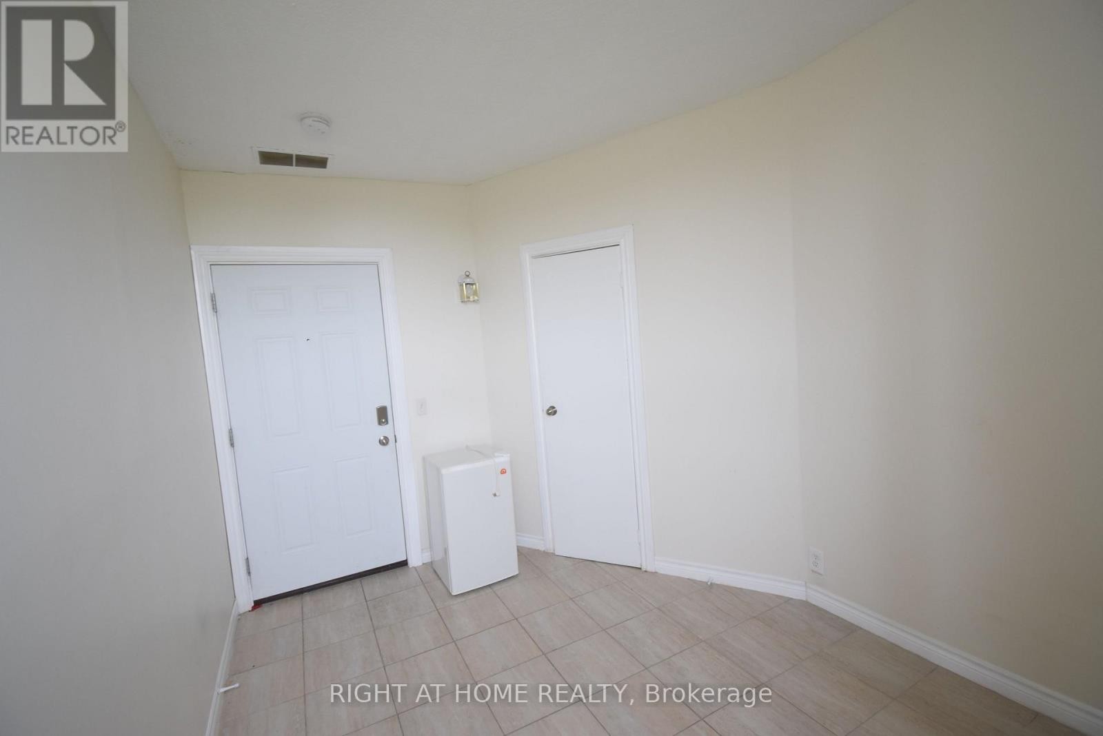 












12 - 279 DROUILLARD ROAD

,
Windsor,




Ontario
N8Y2P4

