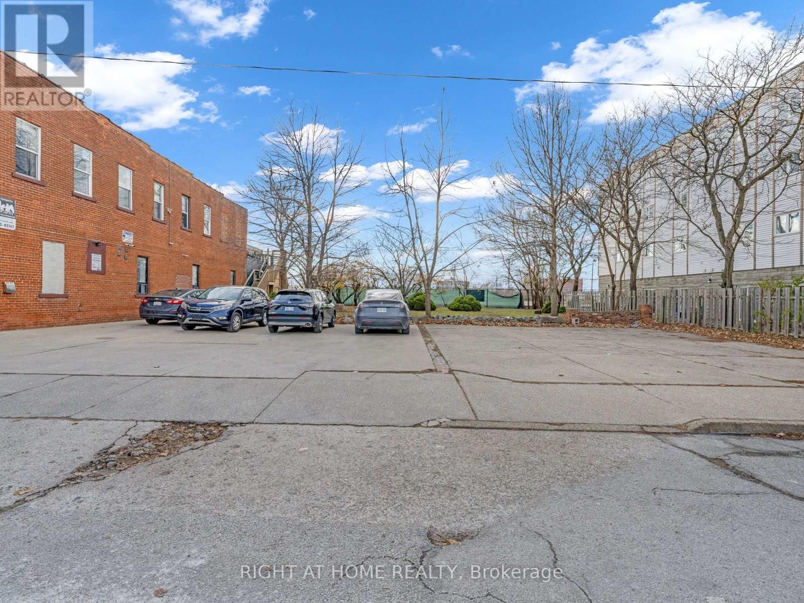 












12 - 279 DROUILLARD ROAD

,
Windsor,




Ontario
N8Y2P4

