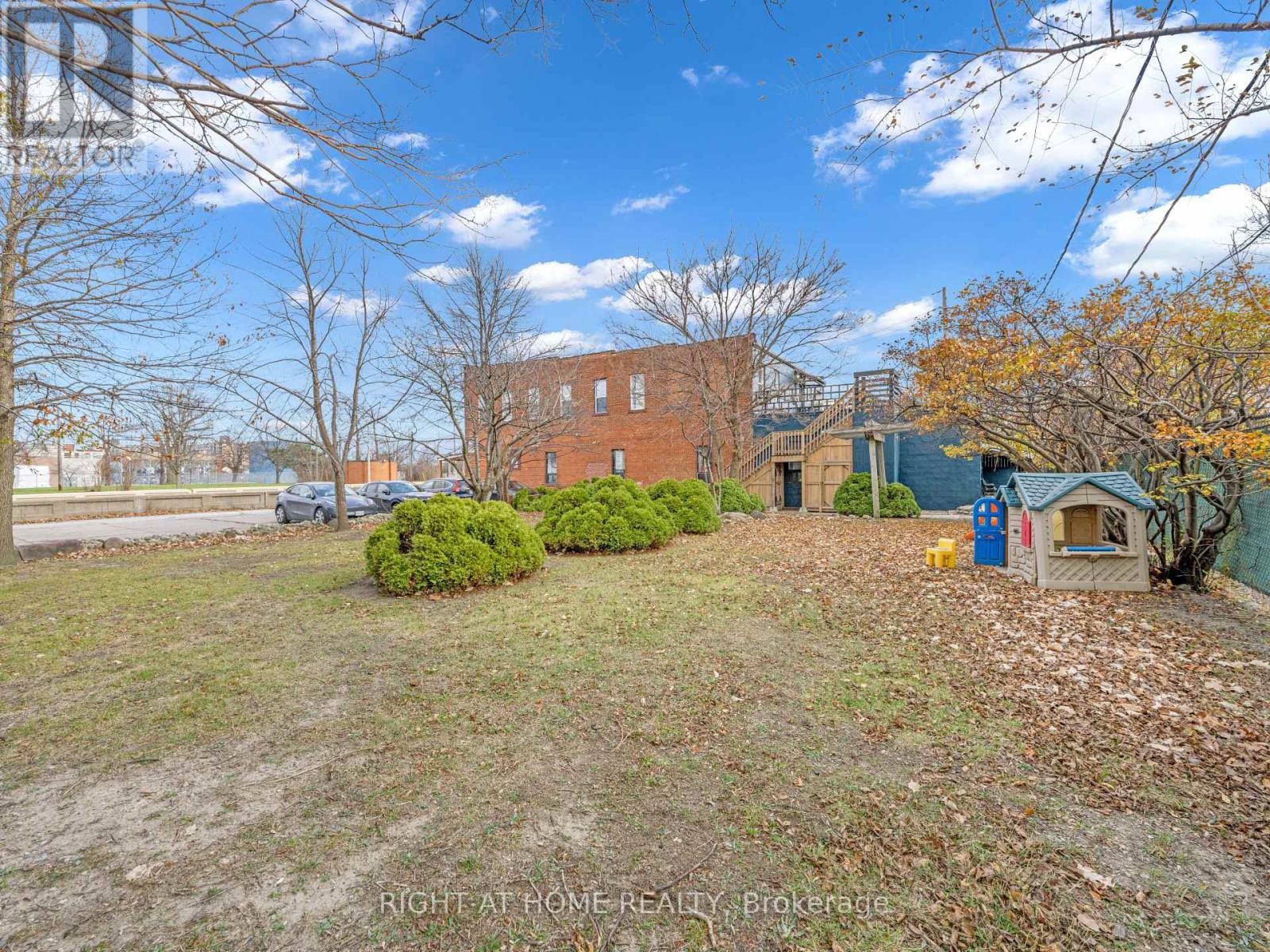 












12 - 279 DROUILLARD ROAD

,
Windsor,




Ontario
N8Y2P4

