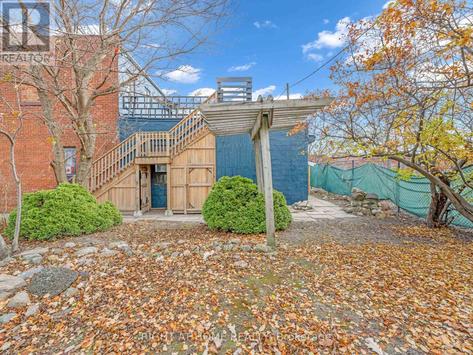 












12 - 279 DROUILLARD ROAD

,
Windsor,




Ontario
N8Y2P4

