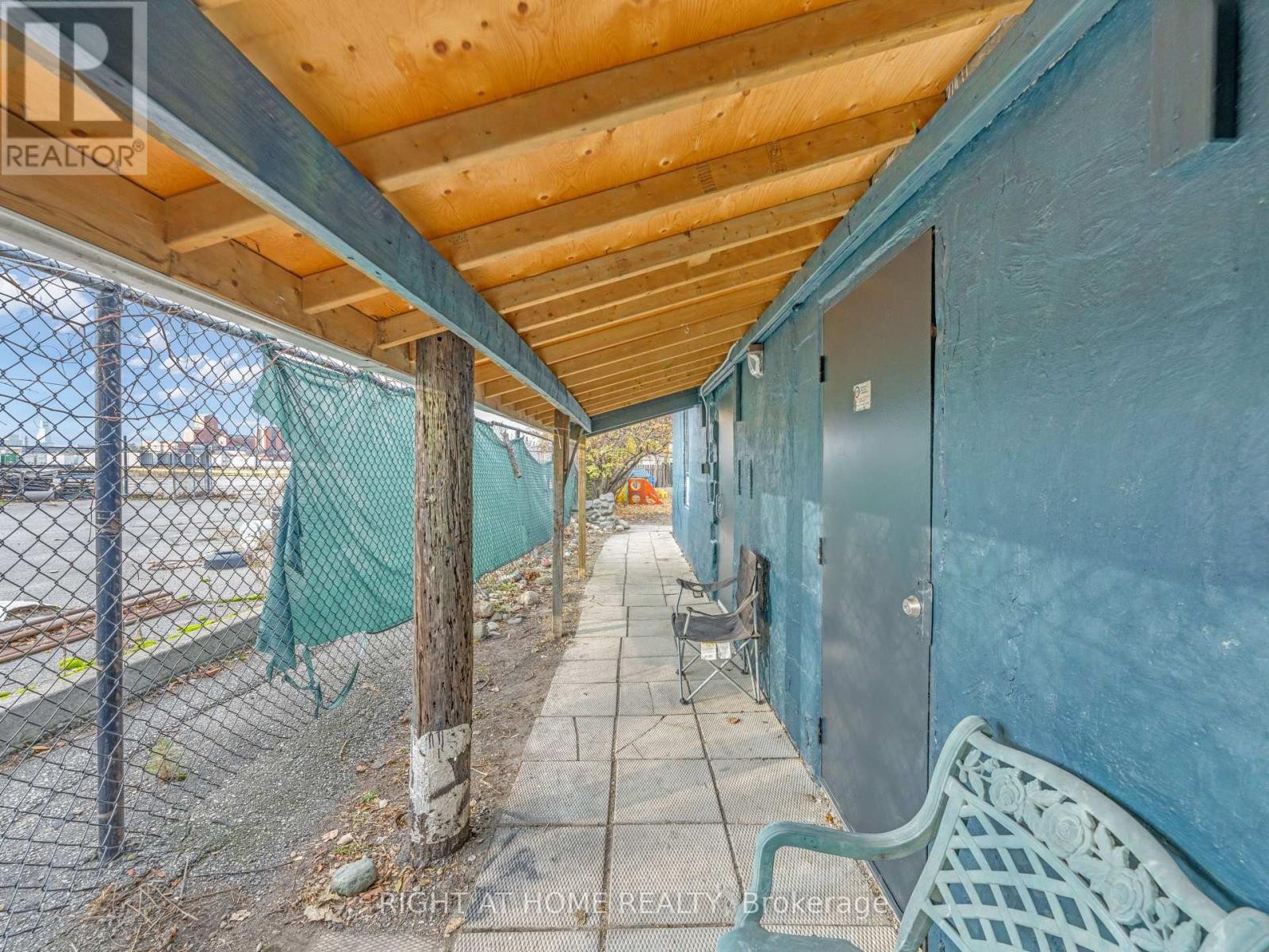 












12 - 279 DROUILLARD ROAD

,
Windsor,




Ontario
N8Y2P4

