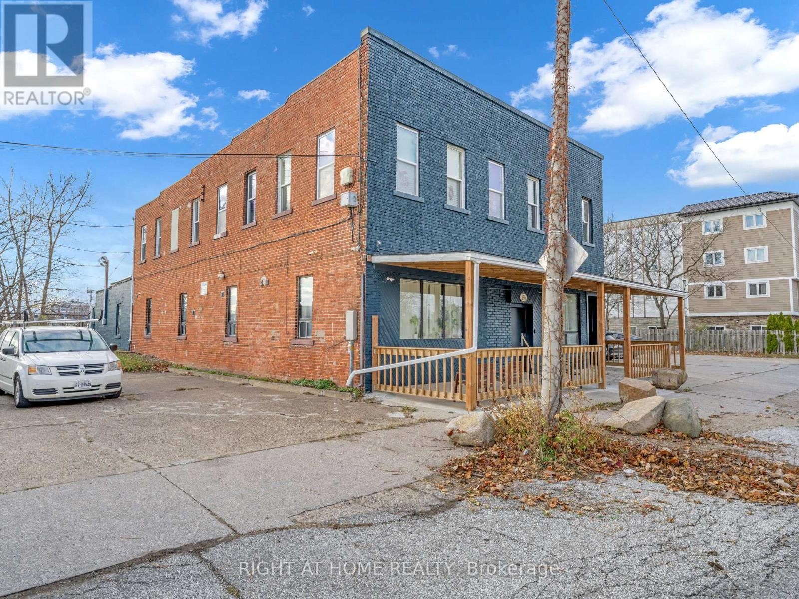 












12 - 279 DROUILLARD ROAD

,
Windsor,




Ontario
N8Y2P4

