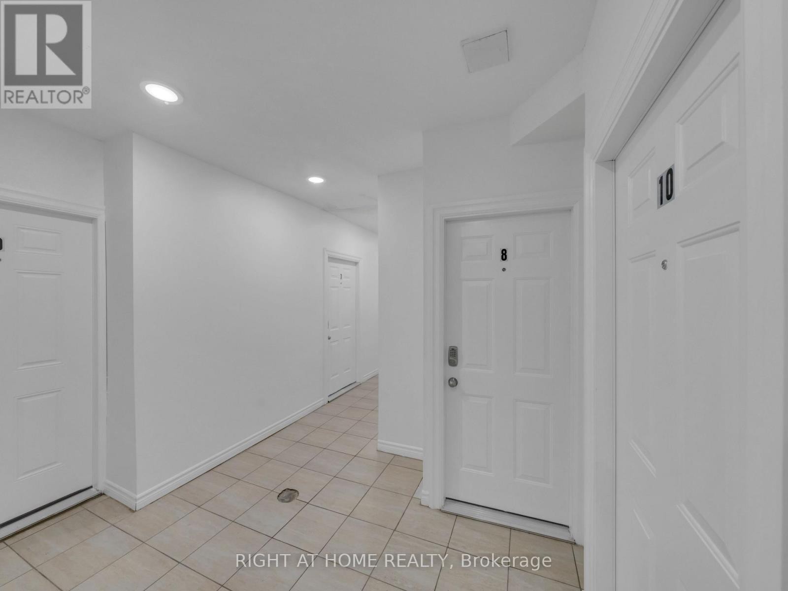 












12 - 279 DROUILLARD ROAD

,
Windsor,




Ontario
N8Y2P4

