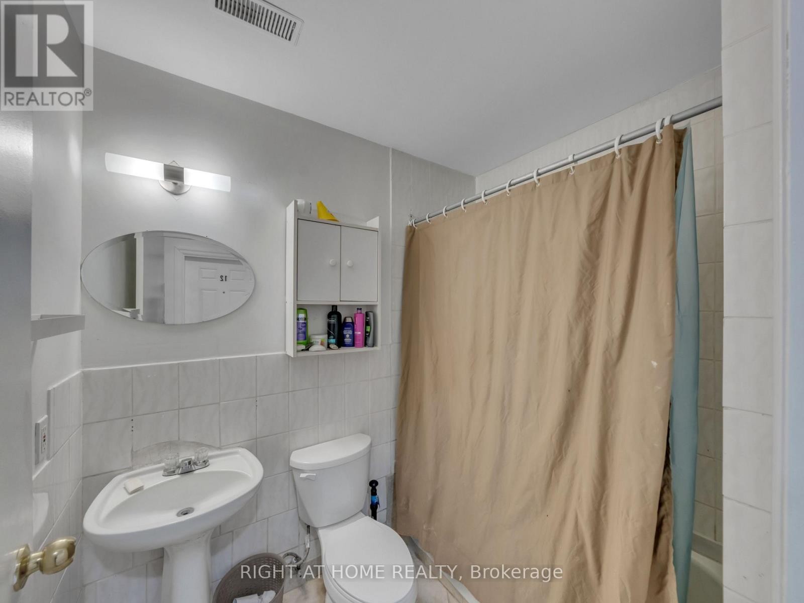 












12 - 279 DROUILLARD ROAD

,
Windsor,




Ontario
N8Y2P4

