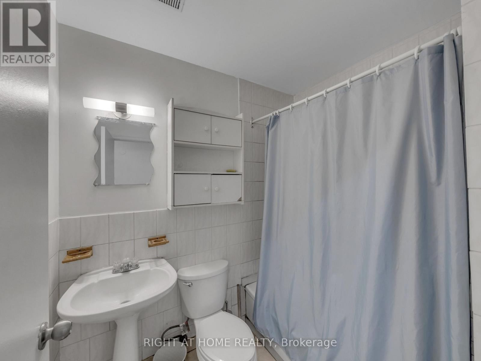 












12 - 279 DROUILLARD ROAD

,
Windsor,




Ontario
N8Y2P4

