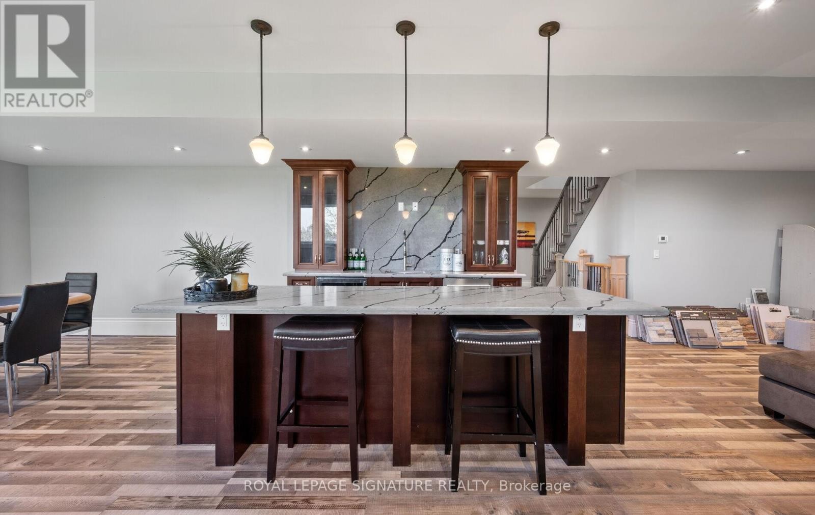 












161 PERRYMAN COURT

,
Erin,




Ontario
N0B1H0

