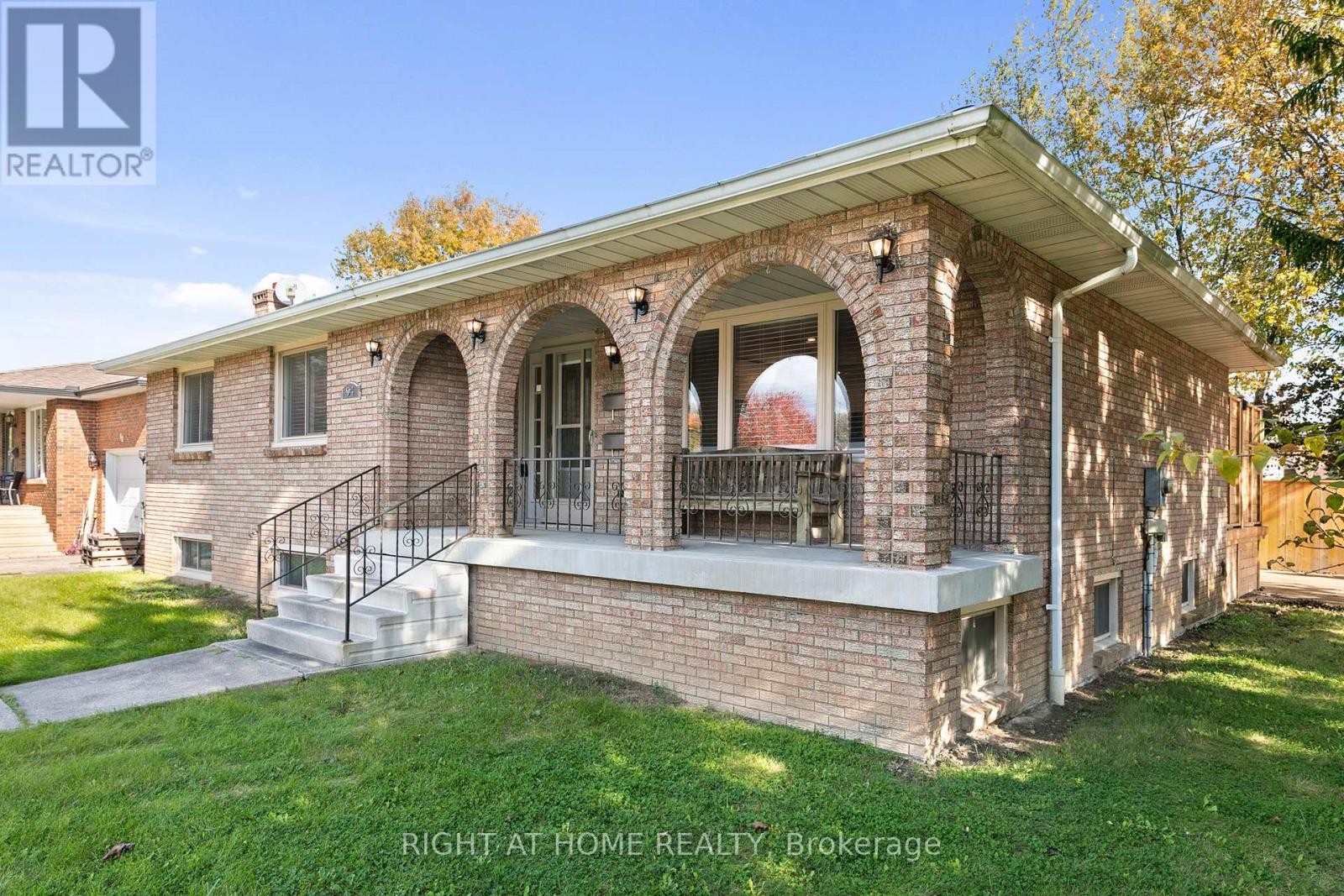 












94 STATES AVENUE

,
Amherstburg,




Ontario
N9V3M3

