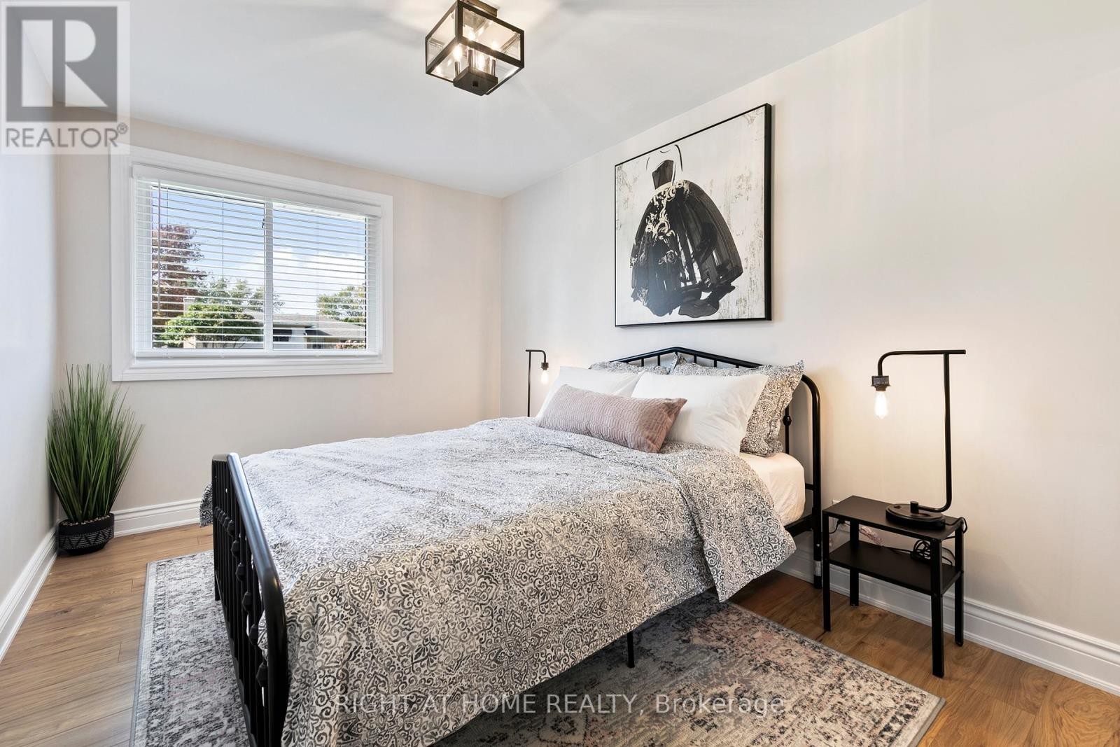 












94 STATES AVENUE

,
Amherstburg,




Ontario
N9V3M3

