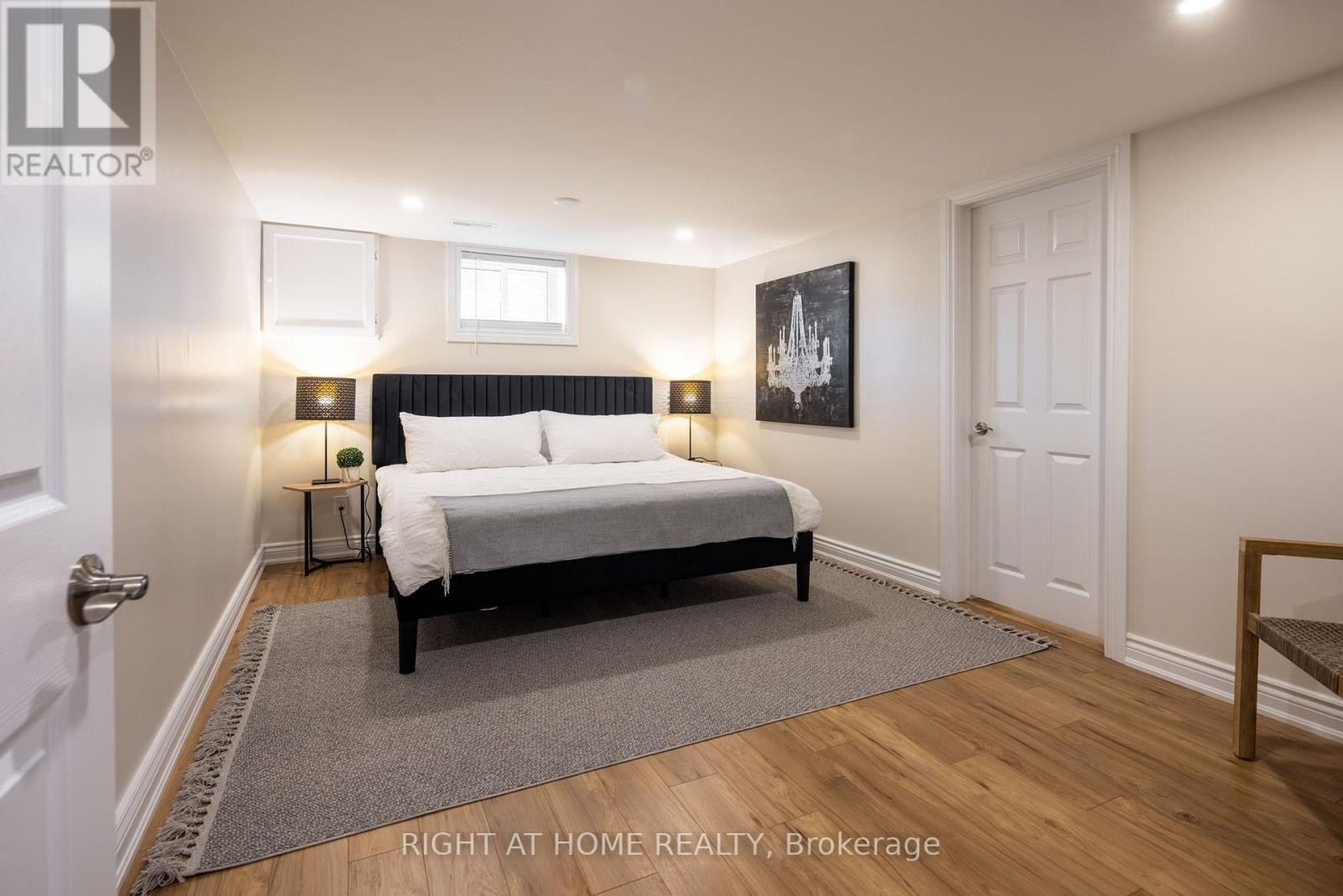 












94 STATES AVENUE

,
Amherstburg,




Ontario
N9V3M3

