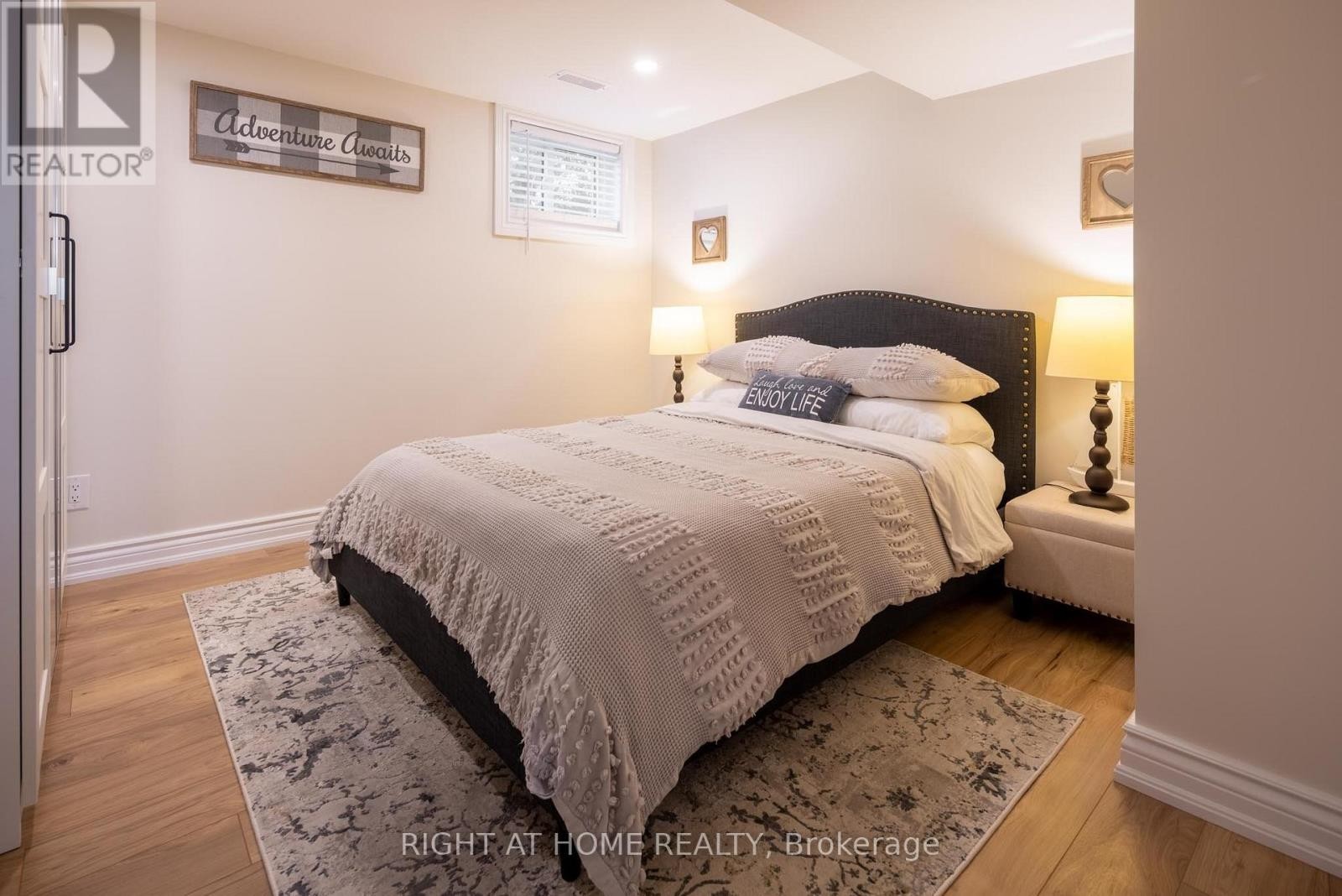 












94 STATES AVENUE

,
Amherstburg,




Ontario
N9V3M3


