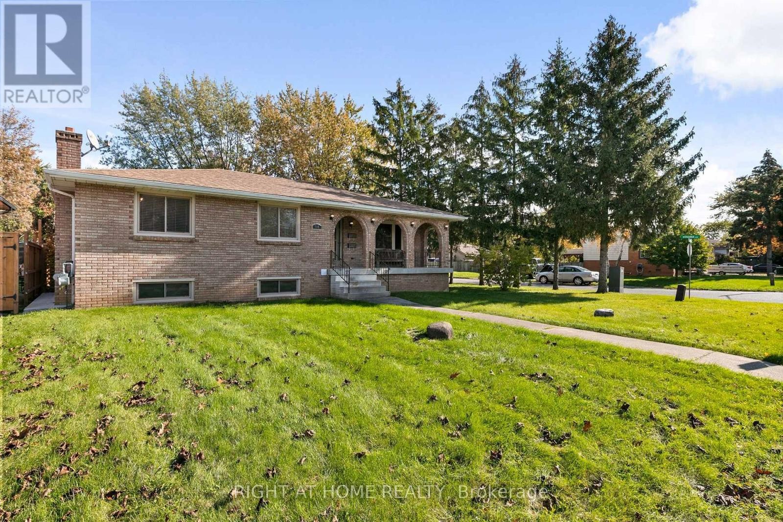 












94 STATES AVENUE

,
Amherstburg,




Ontario
N9V3M3

