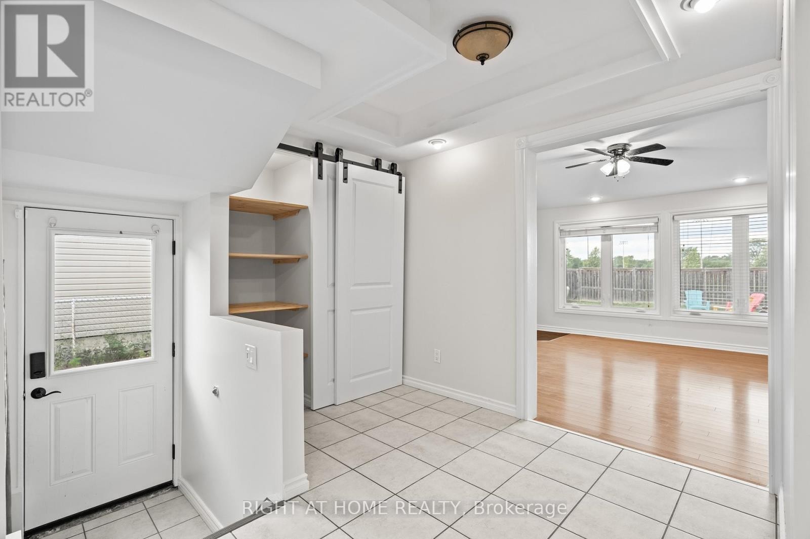 












70 POWERVIEW AVENUE

,
St. Catharines (Western Hill),




Ontario
L2S1X1

