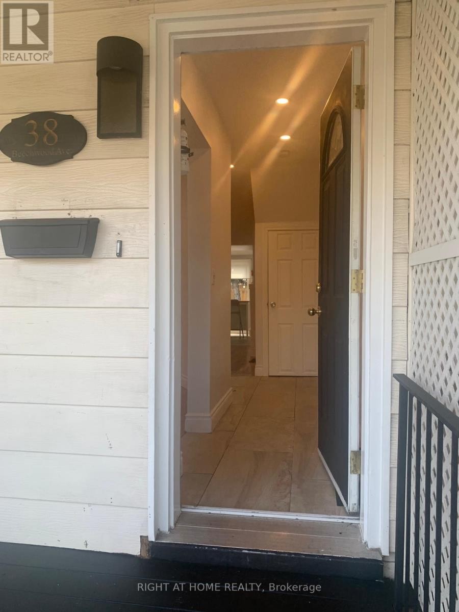 












38 BEECHWOOD AVENUE

,
Hamilton (Stipley),




Ontario
L8L2S4

