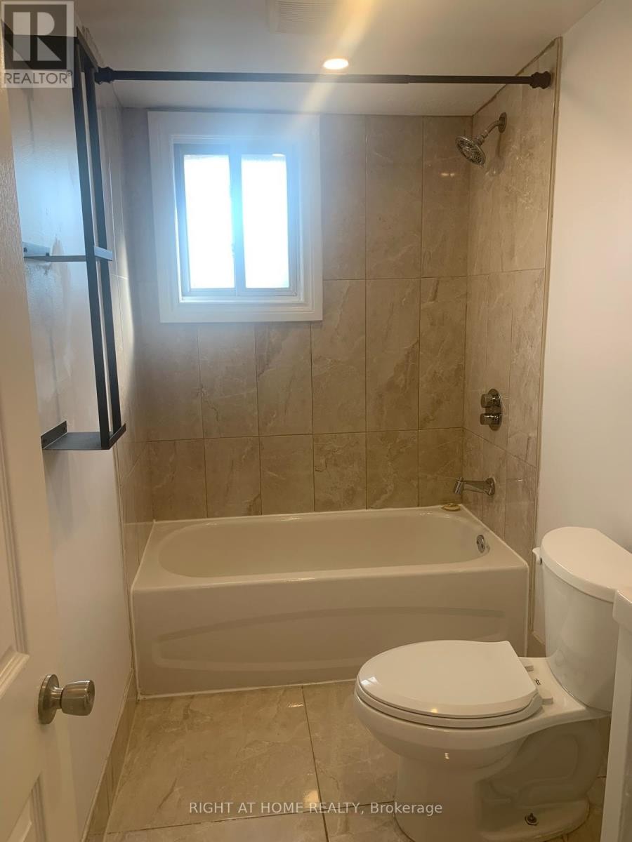 












38 BEECHWOOD AVENUE

,
Hamilton (Stipley),




Ontario
L8L2S4

